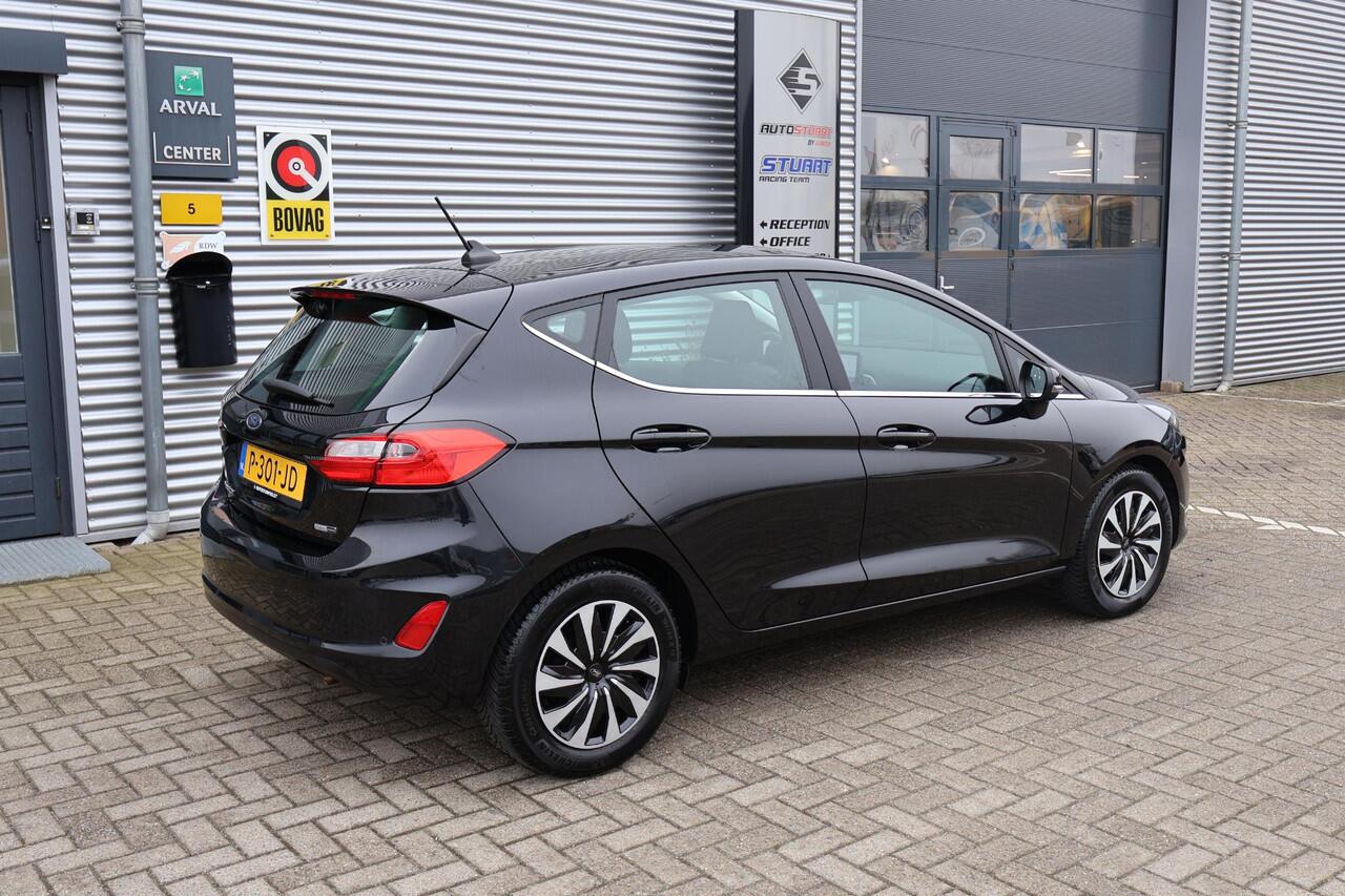 Ford FIESTA 1.0 EcoBoost Hybrid Titanium 1e Eigenaar | Volledig Onderh | NAP | BTW | Carplay | Navi | Full LED | Cruise | Start/Stop | Hill-Hold | LMV | PDC
