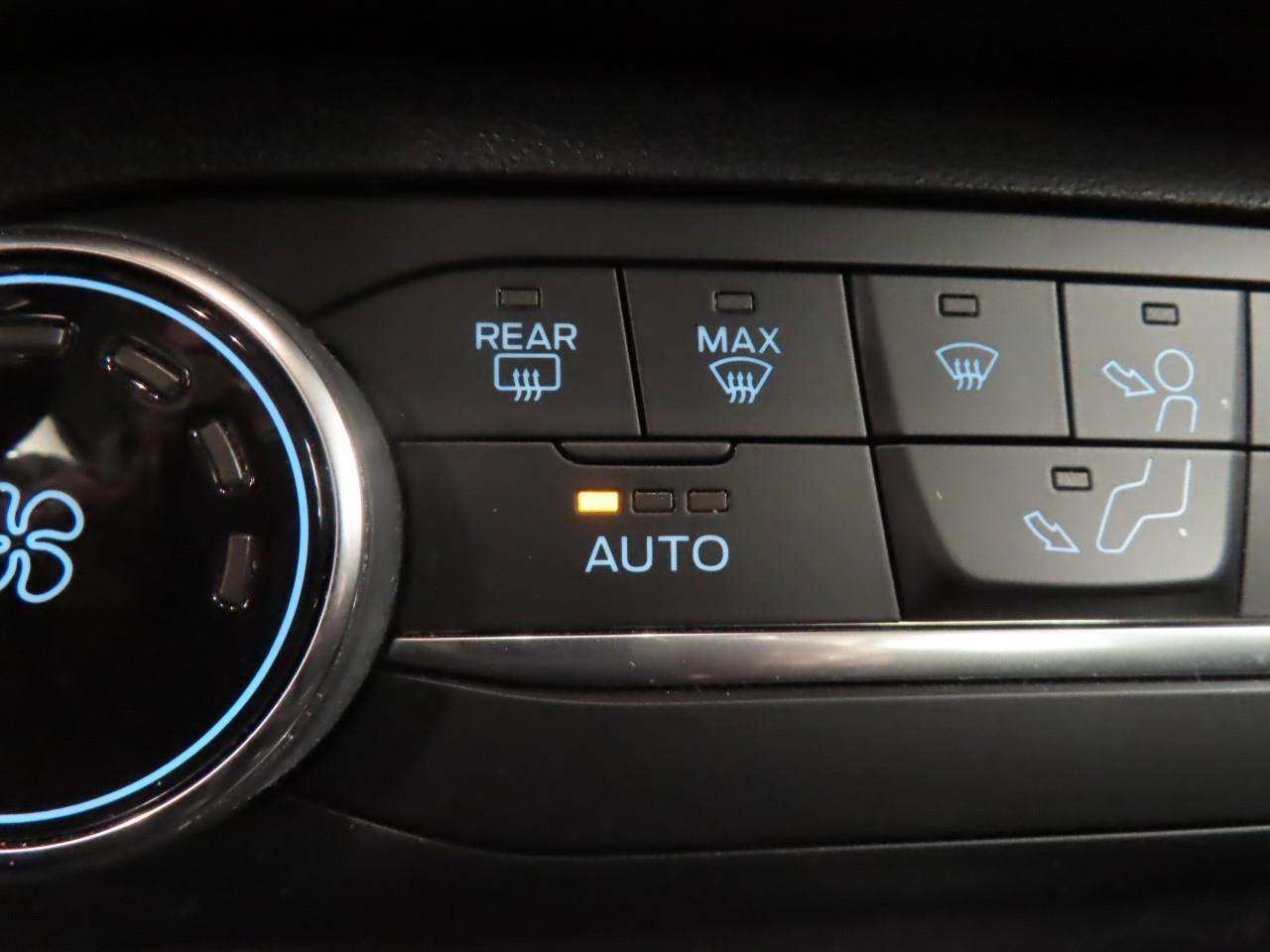 Ford FIESTA 1.0 EcoBoost Hybrid Titanium Airco ECC Navi Carplay Full LED PDC Achter Cruise Control