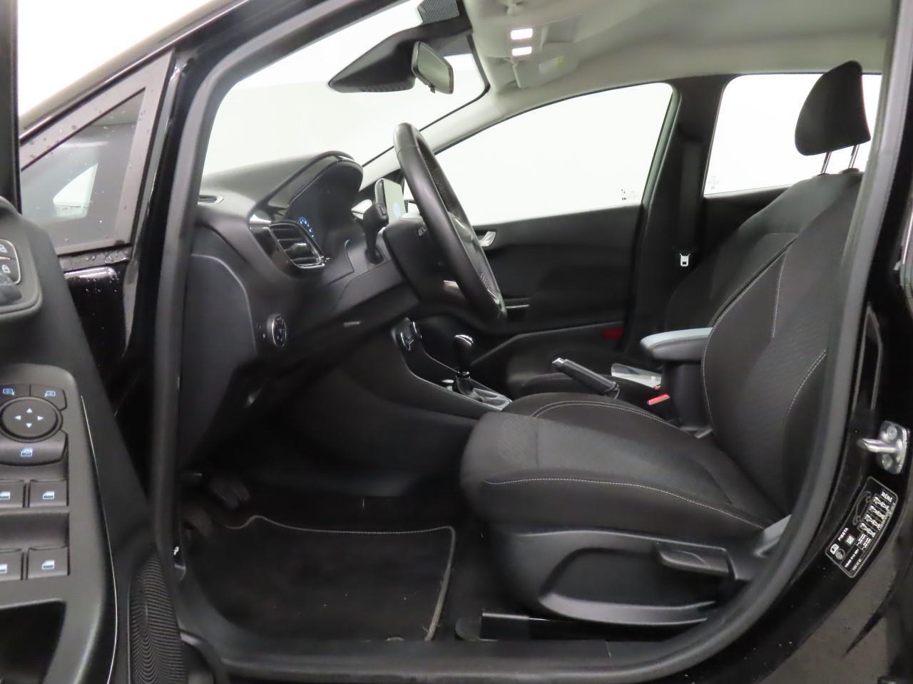 Ford FIESTA 1.0 EcoBoost Hybrid Titanium Airco ECC Navi Carplay Full LED PDC Achter Cruise Control