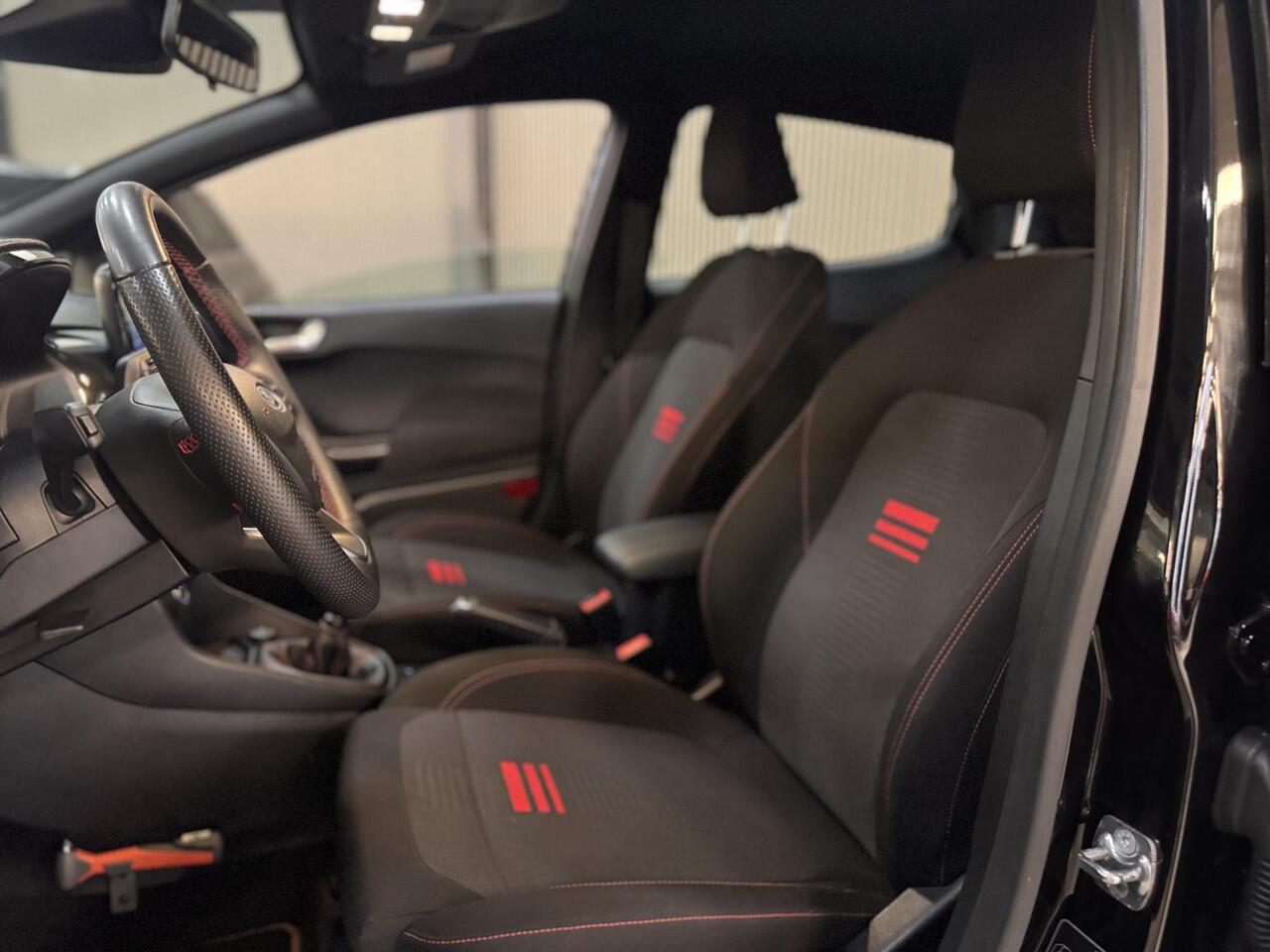 Ford FIESTA 125pk EcoBoost Hybrid ST-Line Navi Climat Cruise Parkeersensoren Dealeronderhouden