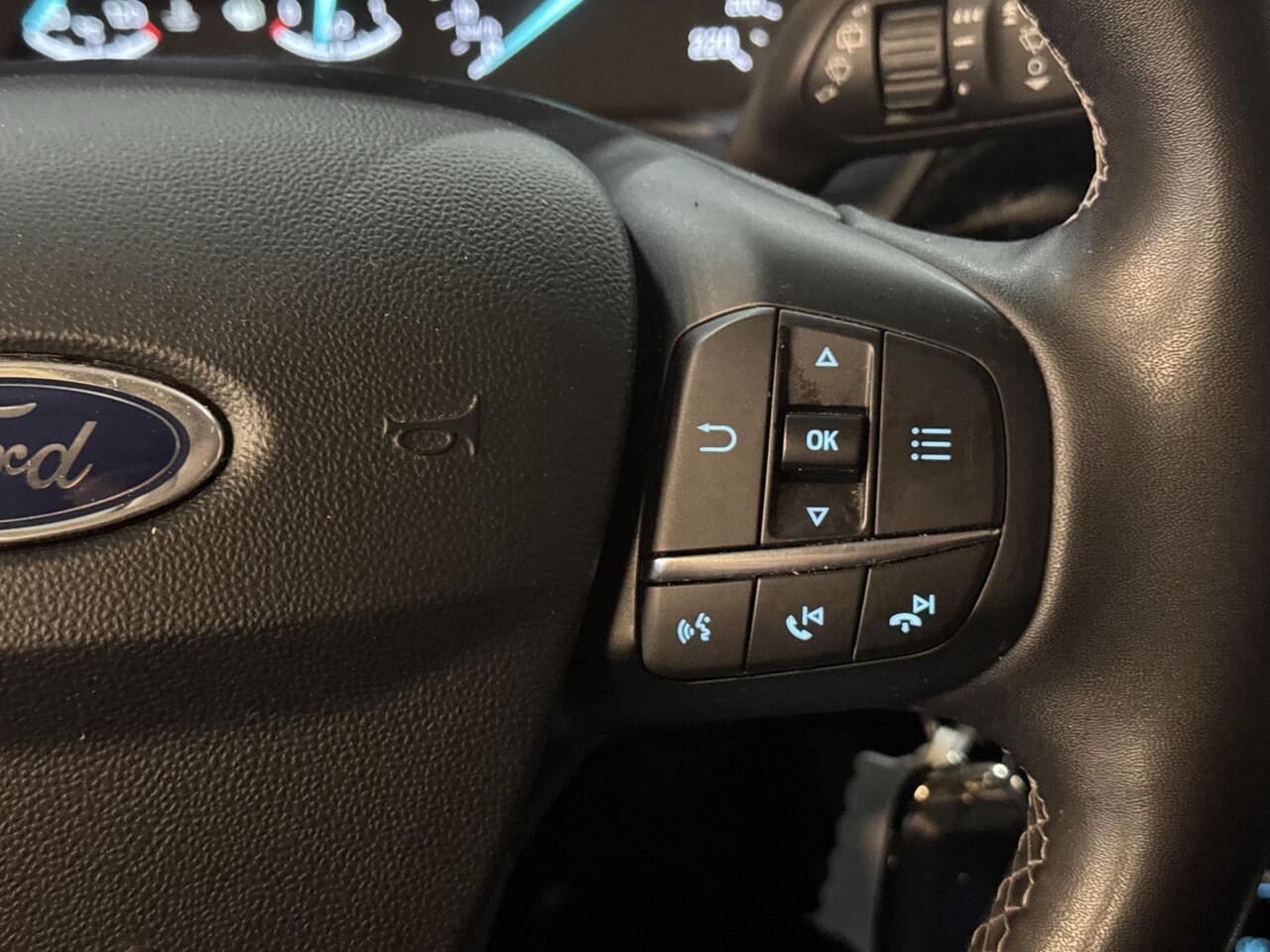 Ford FIESTA 125pk Eco Hybrid Automaat Titanium Climat Adaptive Cruise Apple Carplay Parkeersensoren 5drs