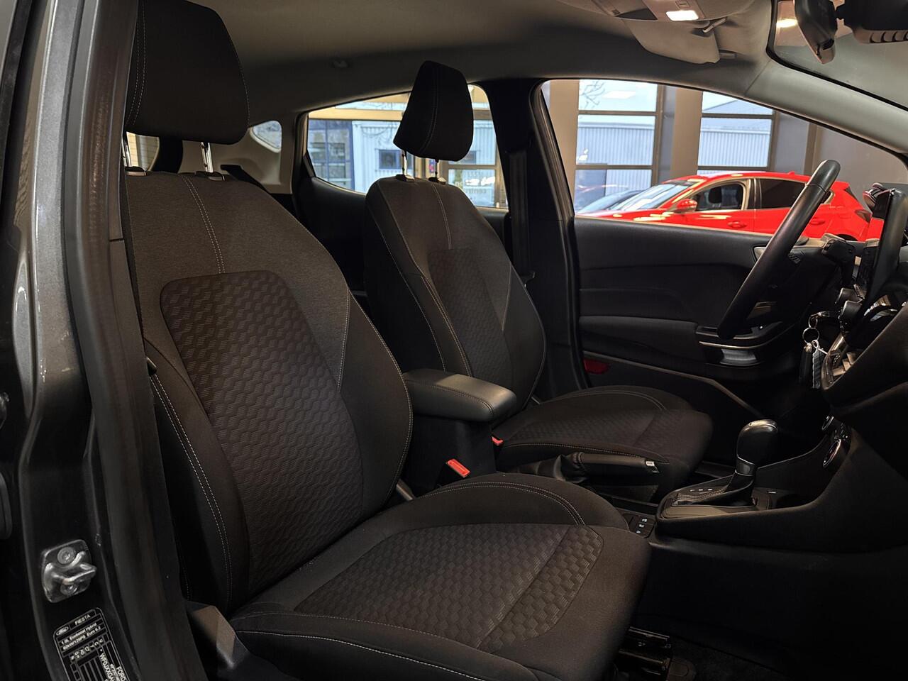 Ford FIESTA 125pk Eco Hybrid Automaat Titanium Climat Adaptive Cruise Apple Carplay Parkeersensoren 5drs