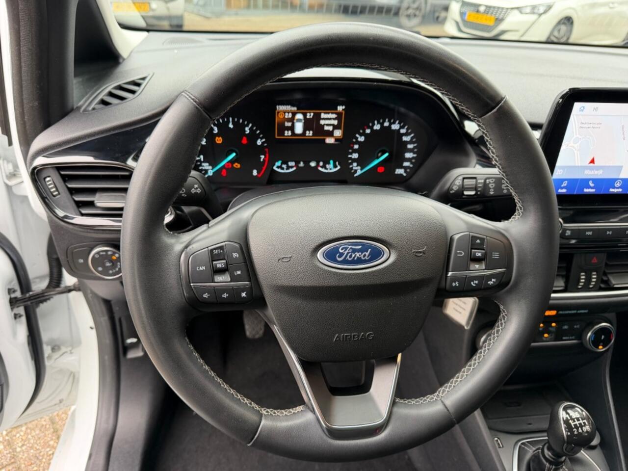 Ford FIESTA 1.0 ECOB.HYBRIDE/BENZ TITANIUM 125 PK NAVI AIRCO PDC