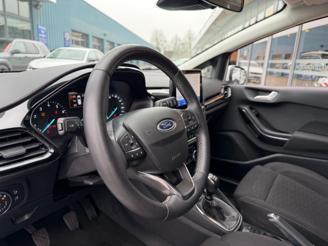 Ford FIESTA 1.0 ECOB.HYBRIDE/BENZ TITANIUM 125 PK NAVI AIRCO PDC