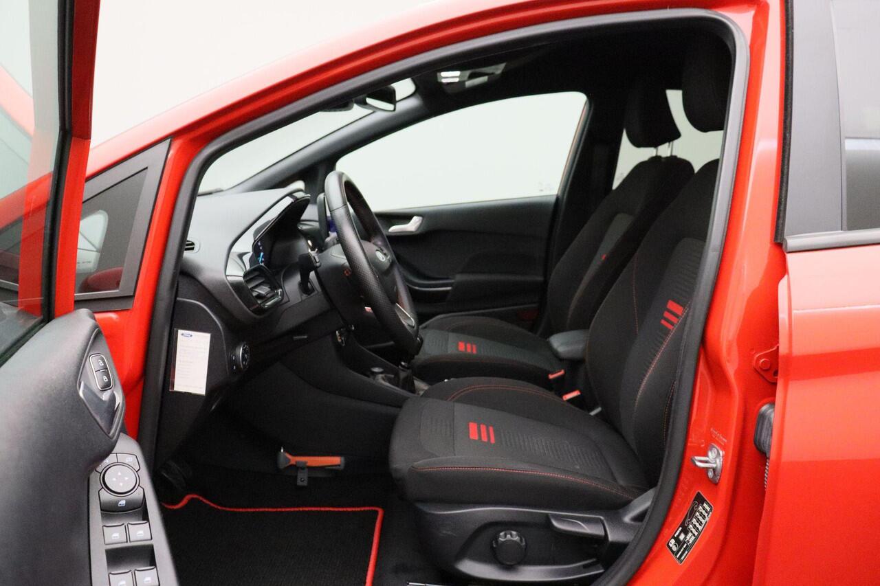 Ford FIESTA 1.0 EcoBoost Hybrid ST-Line X 2023 | CarPlay | 1e Eigenaar | Airco | Navigatie | Cruise Control | Achteruitrij Carmera | Parkeersensoren | Stoelverwarming | Stuurverwarming | Boekjes | Nationale Autopas