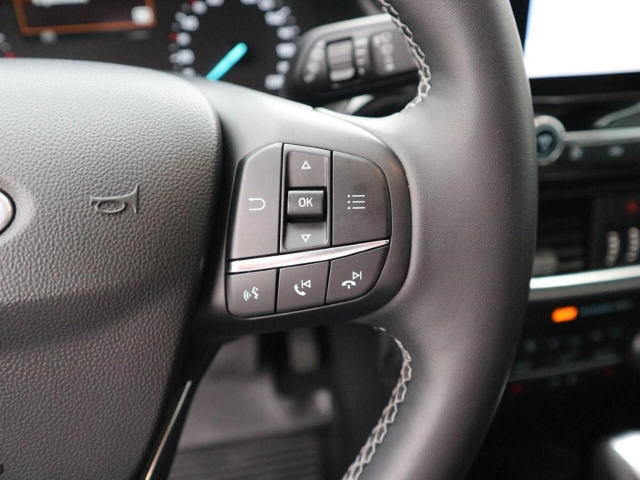 Ford FIESTA 1.0 EcoBoost Titanium * AUTOMAAT * WINTERPAKKET *