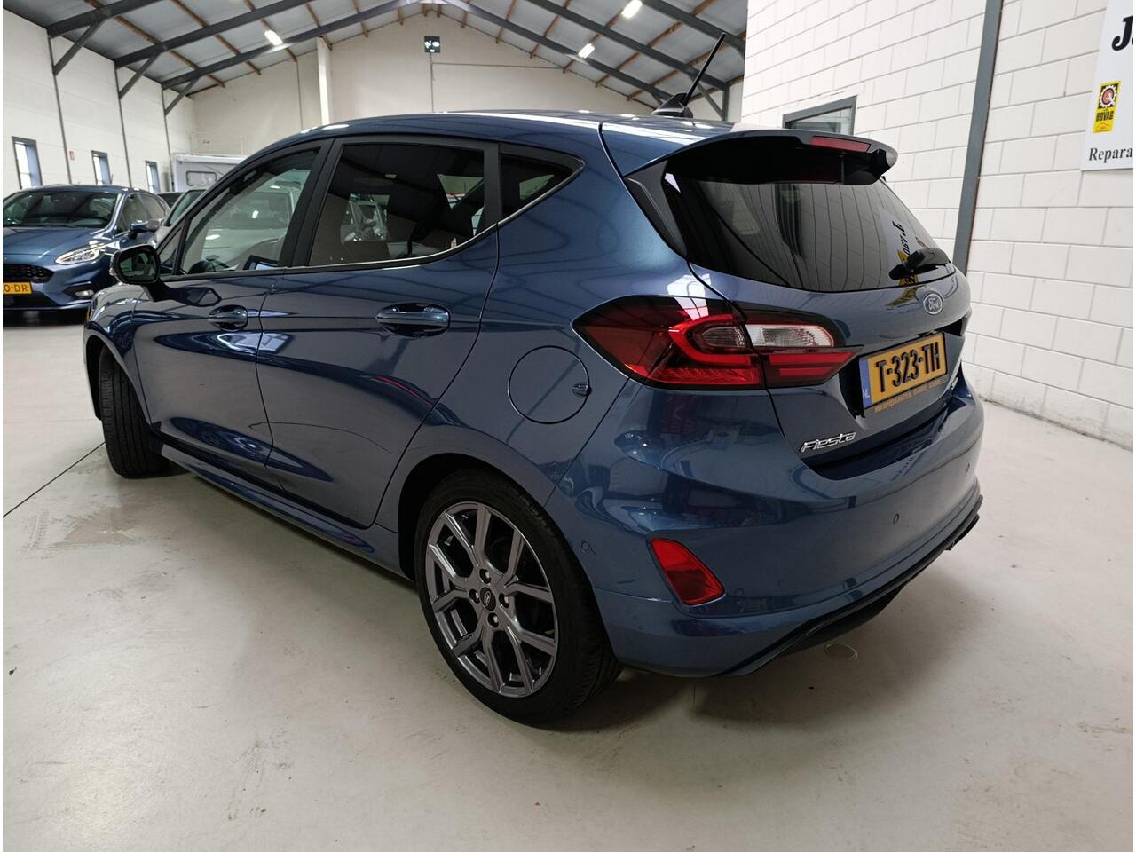 Ford FIESTA 1.0 EcoBoost Hybrid ST-Line X Multimedia Pack 2 B&O | Navigatiesysteem | Parkeersensoren V + A + Camera | Parking Pack 2 | Stoelverwarming Winter Pack