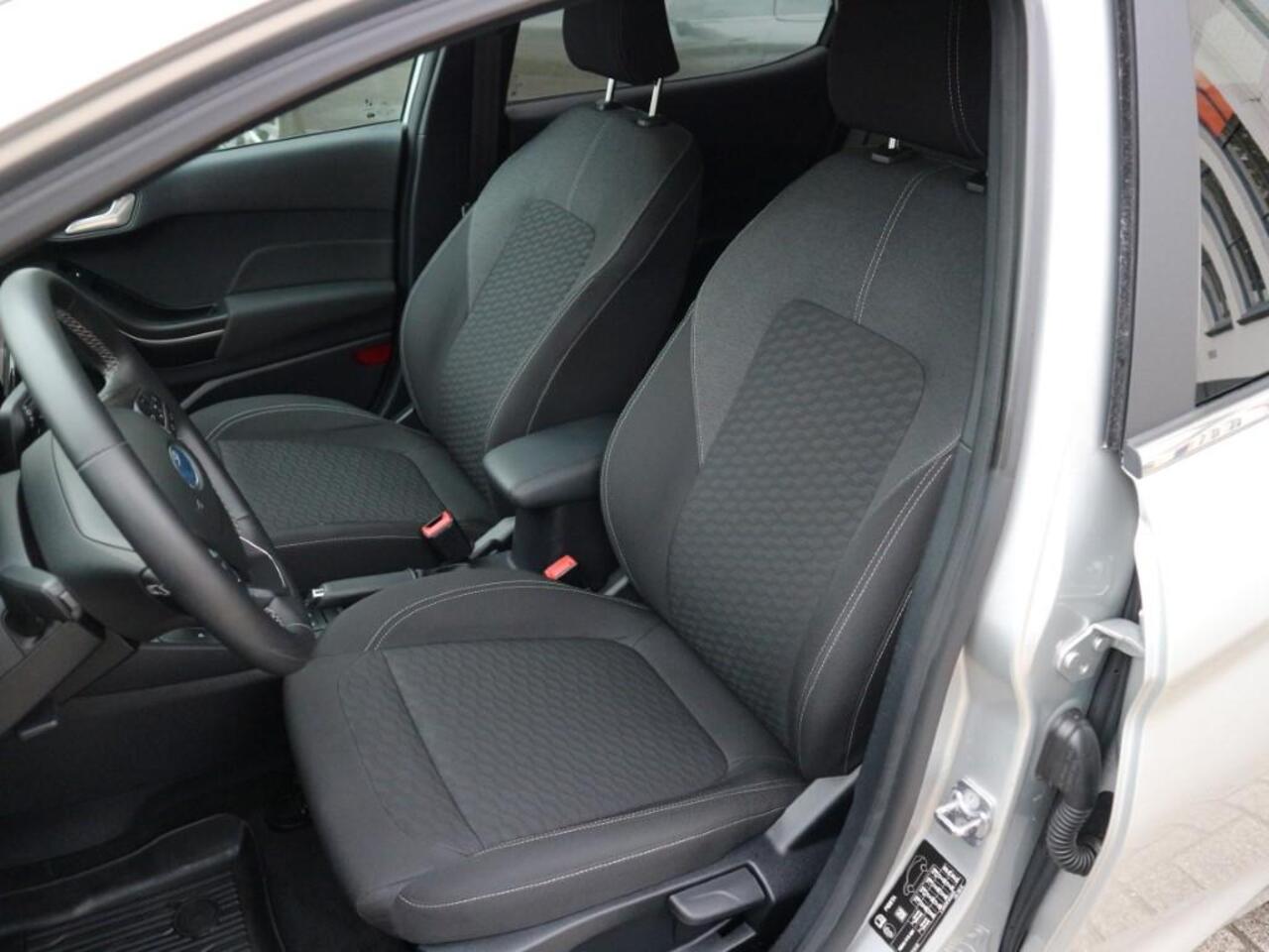 Ford FIESTA 1.0 EcoBoost Titanium * AUTOMAAT * WINTERPAKKET *