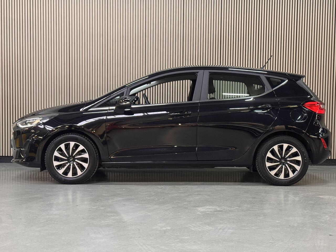 Ford FIESTA 125pk Eco Hybrid Titanium Climat Cruise play Parkeersensoren All Season Banden Dealeronderhouden