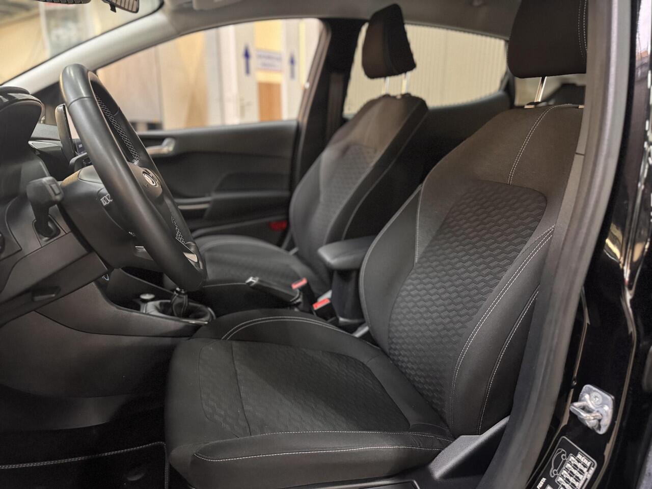 Ford FIESTA 125pk Eco Hybrid Titanium Climat Cruise play Parkeersensoren All Season Banden Dealeronderhouden