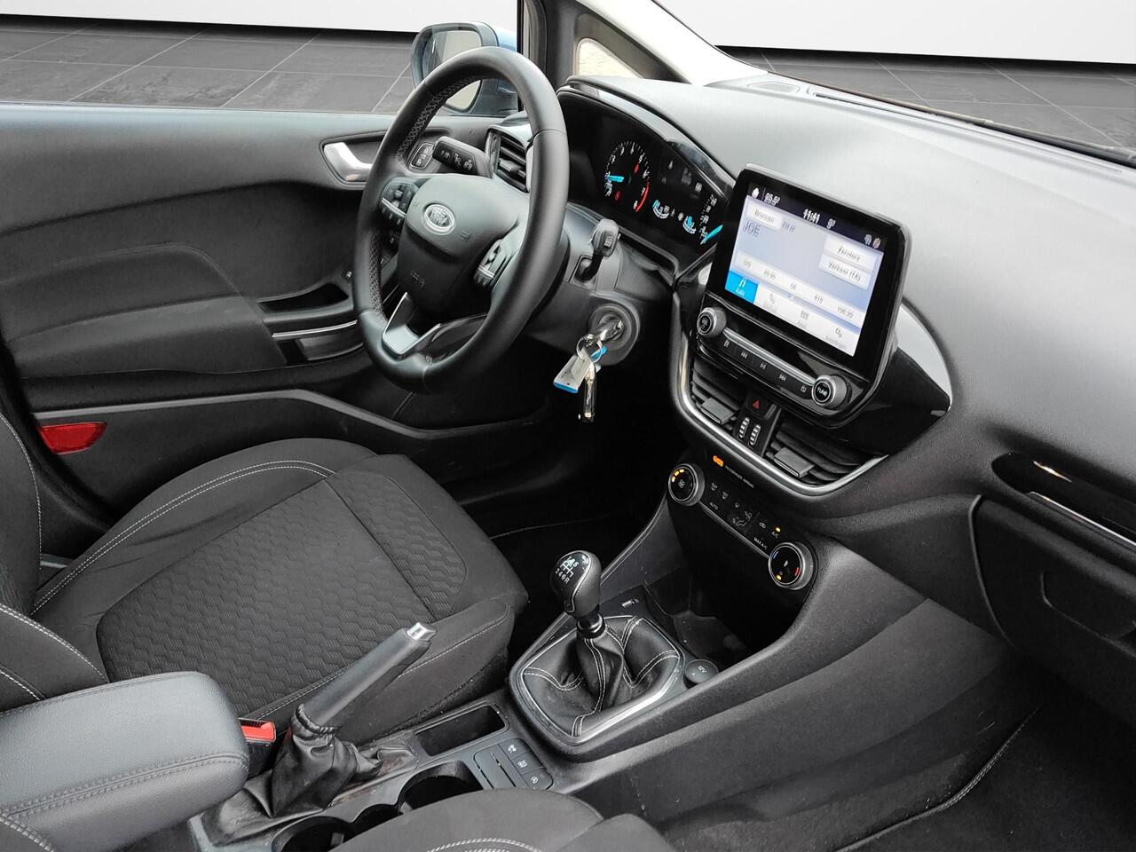 Ford FIESTA 1.0 EcoBoost Hybrid Titanium Carplay / Navi / PDC achter
