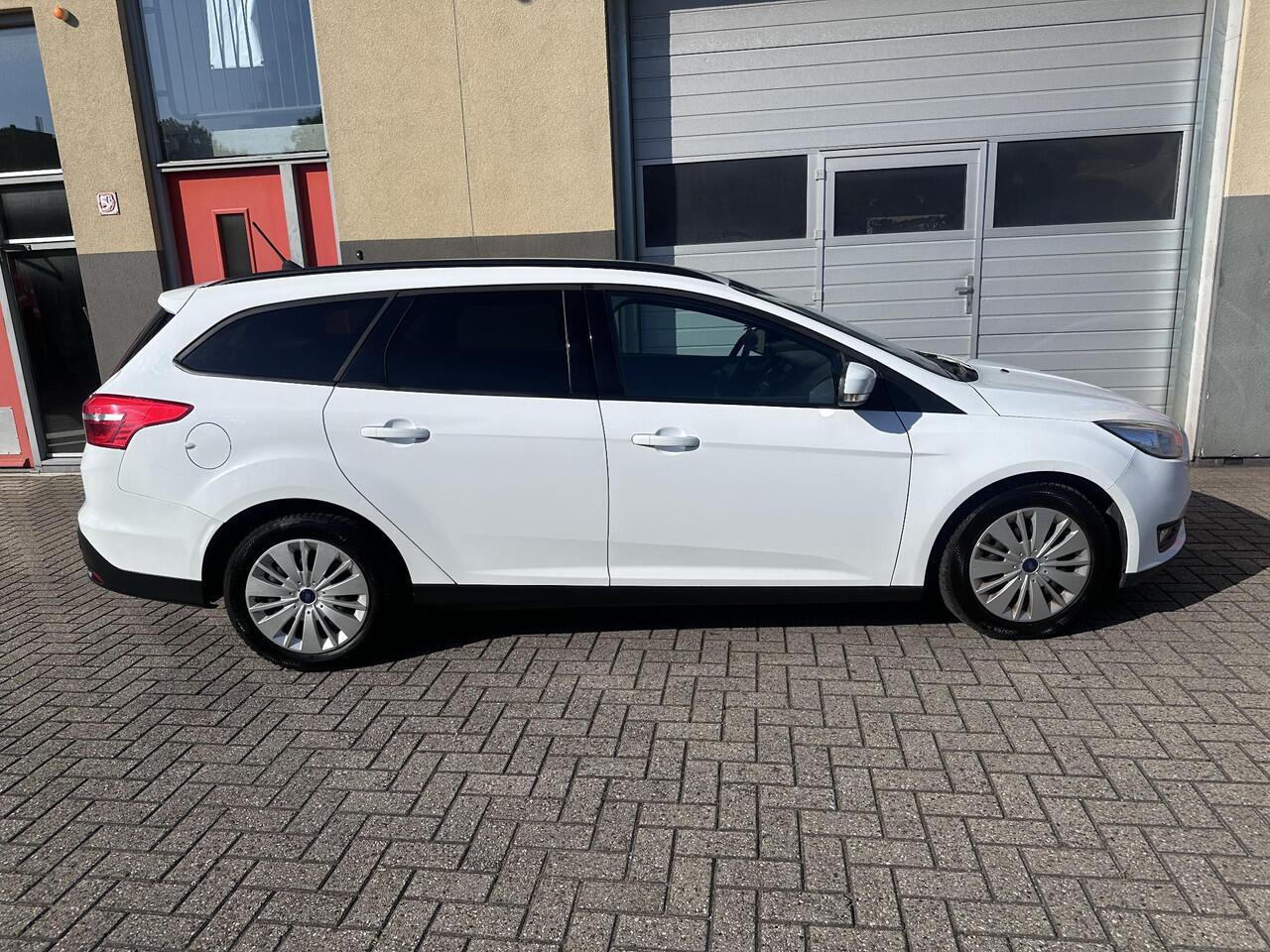 Ford FOCUS Wagon 1.0 EcoBoost Titanium Business, NEW DistributieRie 1.0 EcoBoost Titanium Business