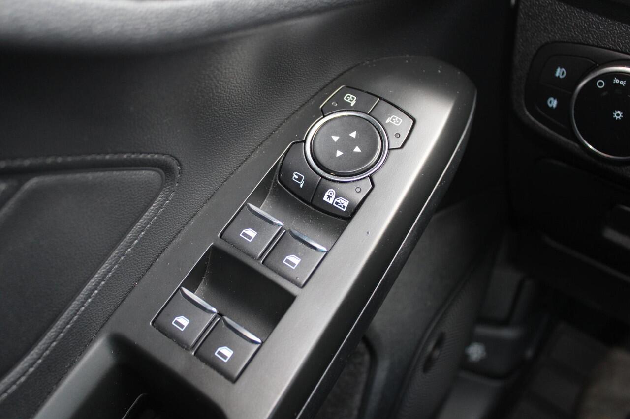 Ford FOCUS Wagon 1.5 EcoBoost 182 PK ST Line Business | LED | Winterpack | BLIS | Adaptieve Cruise Control | Camera | Electrische achterklep | Headup Display | DAB | Leder/Stof | 50DKM!