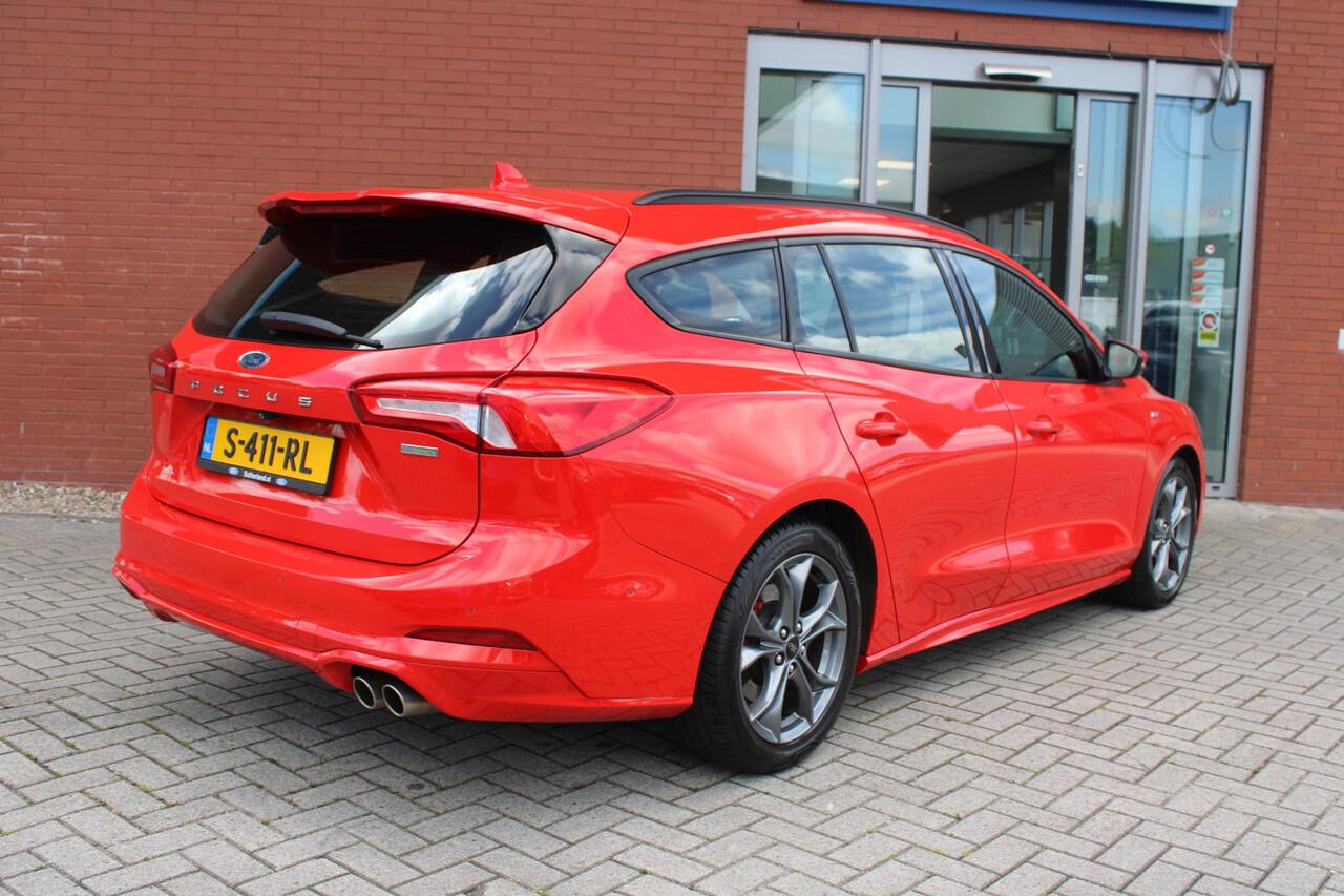 Ford FOCUS Wagon 1.5 EcoBoost 182 PK ST Line Business | LED | Winterpack | BLIS | Adaptieve Cruise Control | Camera | Electrische achterklep | Headup Display | DAB | Leder/Stof | 50DKM!
