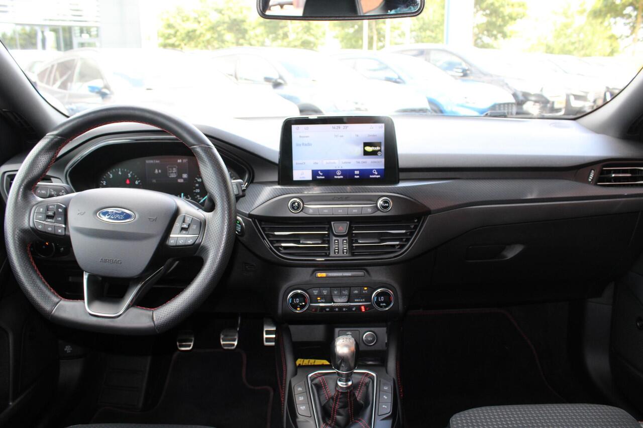 Ford FOCUS Wagon 1.5 EcoBoost 182 PK ST Line Business | LED | Winterpack | BLIS | Adaptieve Cruise Control | Camera | Electrische achterklep | Headup Display | DAB | Leder/Stof | 50DKM!