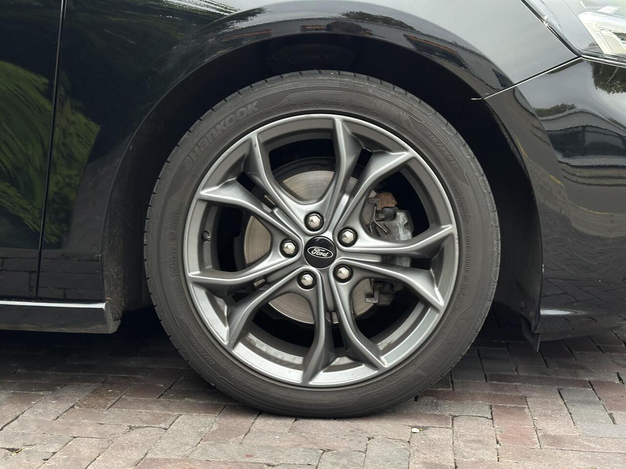 Ford FOCUS 1.5 EcoBoost ST Line Business