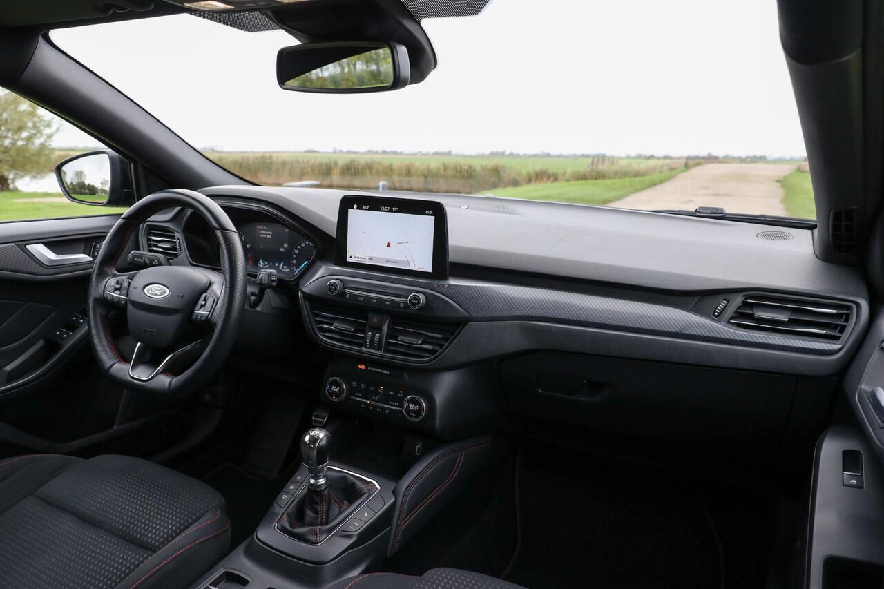 Ford FOCUS 125 PK EcoBoost ST-Line ? LED ? ACC ? B&O