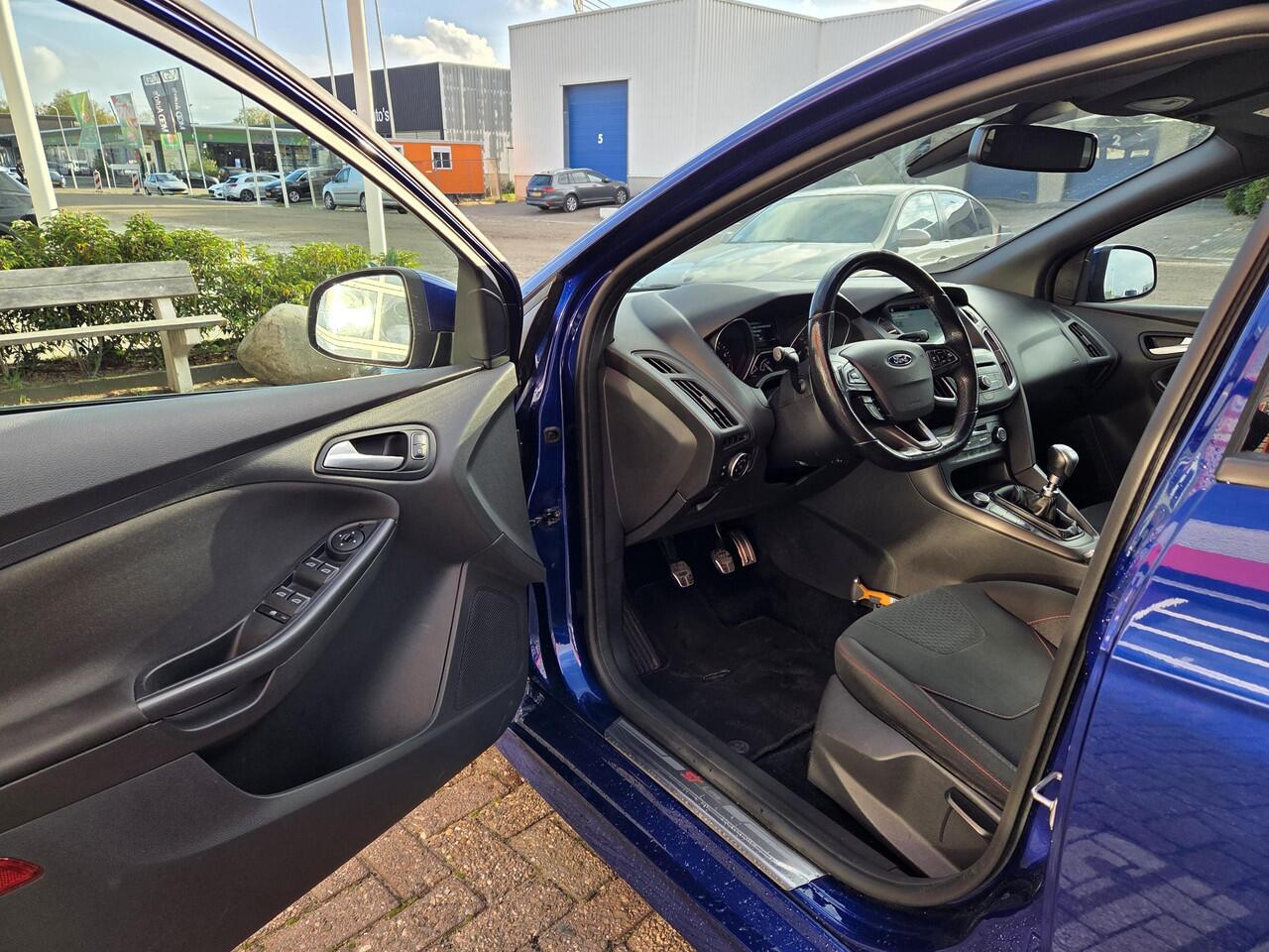 Ford FOCUS Wagon 1.0 ST-Line