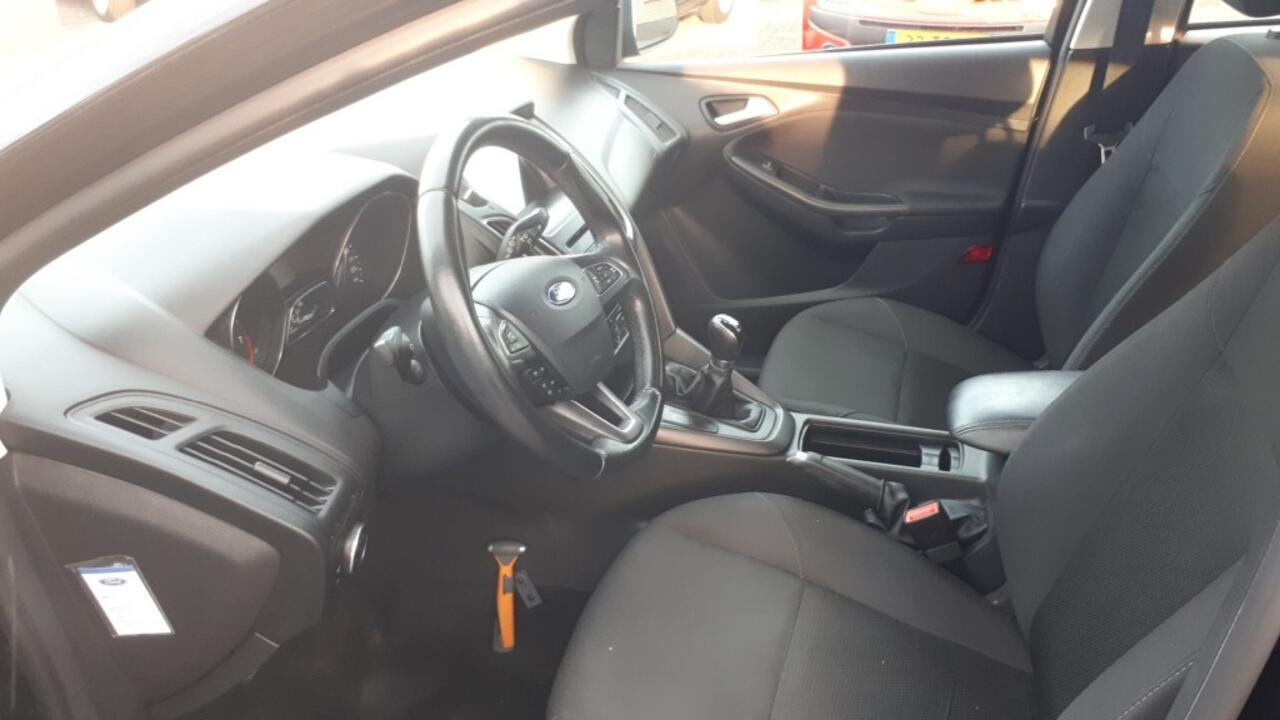 Ford FOCUS 1.0 Lease Edition RADIO CD/CLIMATE/NAVI/CRUISE/CV