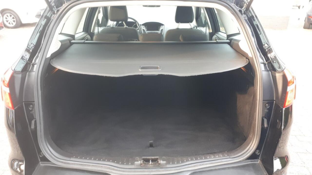 Ford FOCUS 1.0 Lease Edition RADIO CD/CLIMATE/NAVI/CRUISE/CV