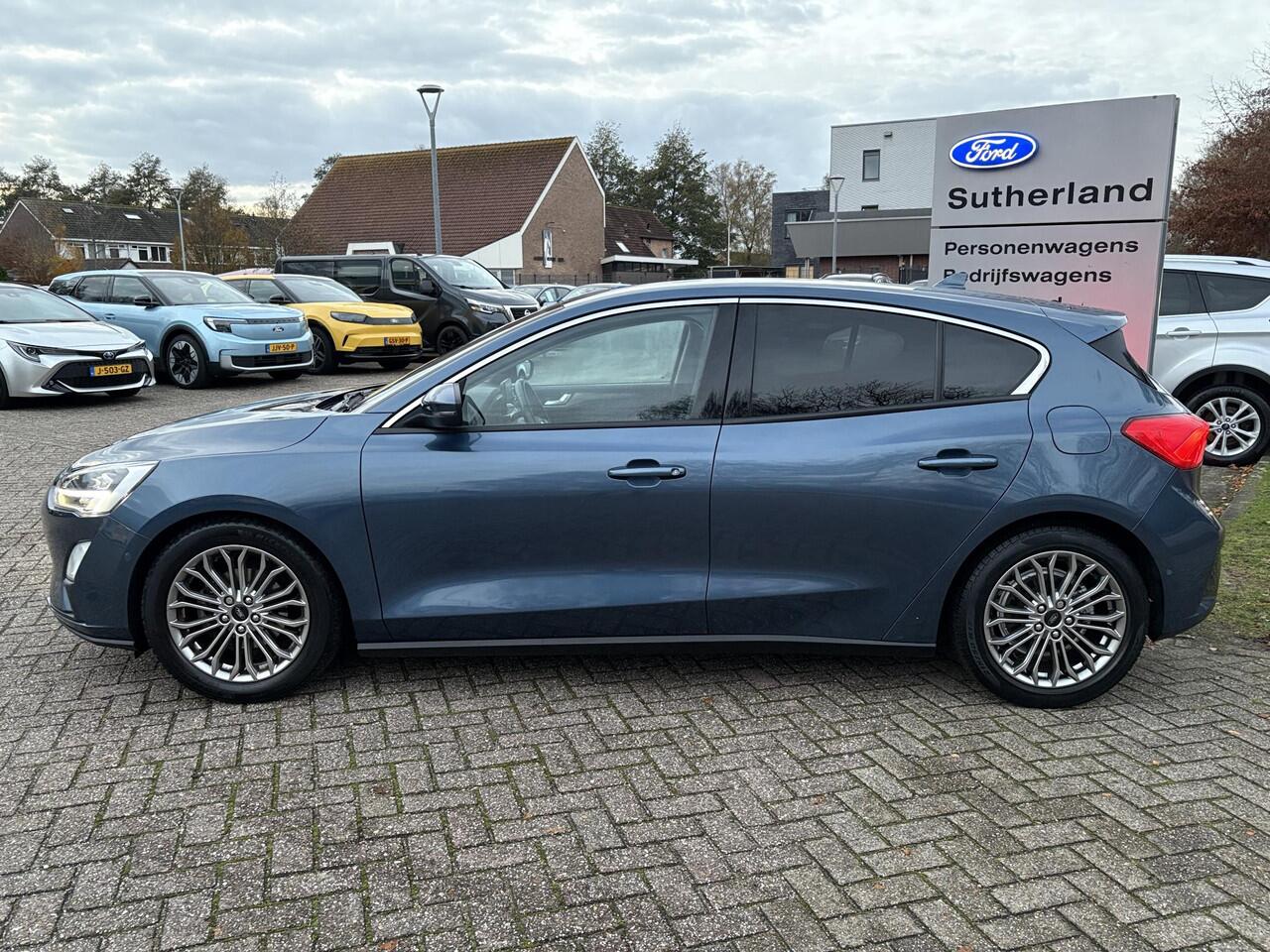 Ford FOCUS 1.0 EcoBoost Titanium Business 125pk | Full LED Koplampen | Adaptieve Cruise | Winterpack | 17 inch Lichtmetaal | Achteruitrijcamera