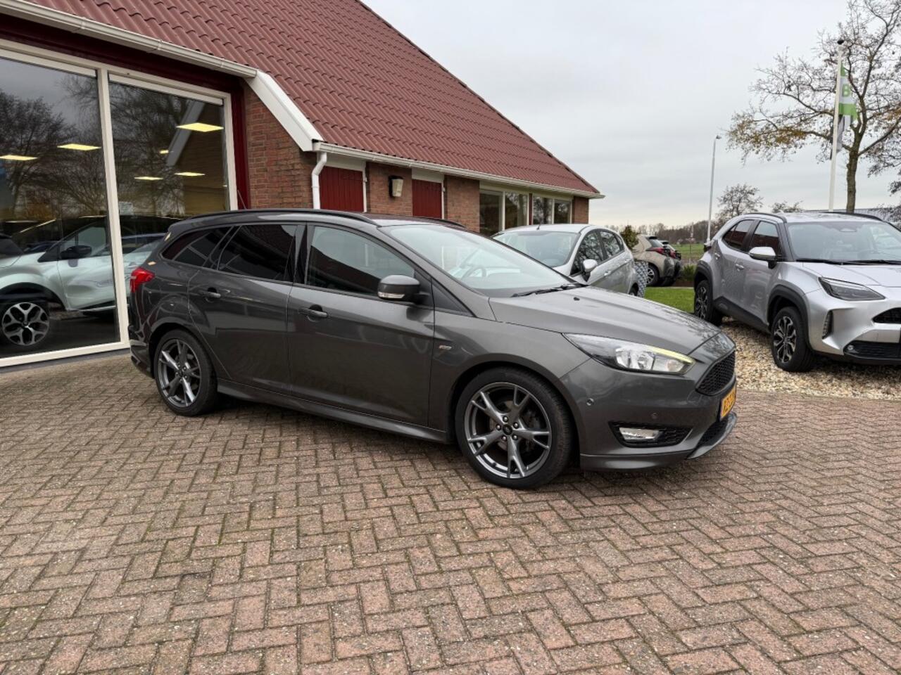 Ford FOCUS 1.0 ECOBOOST ST-LINE BUSINESS WAGON SLECHTS 64.137 KM!! IN PERFECTE STAAT!!