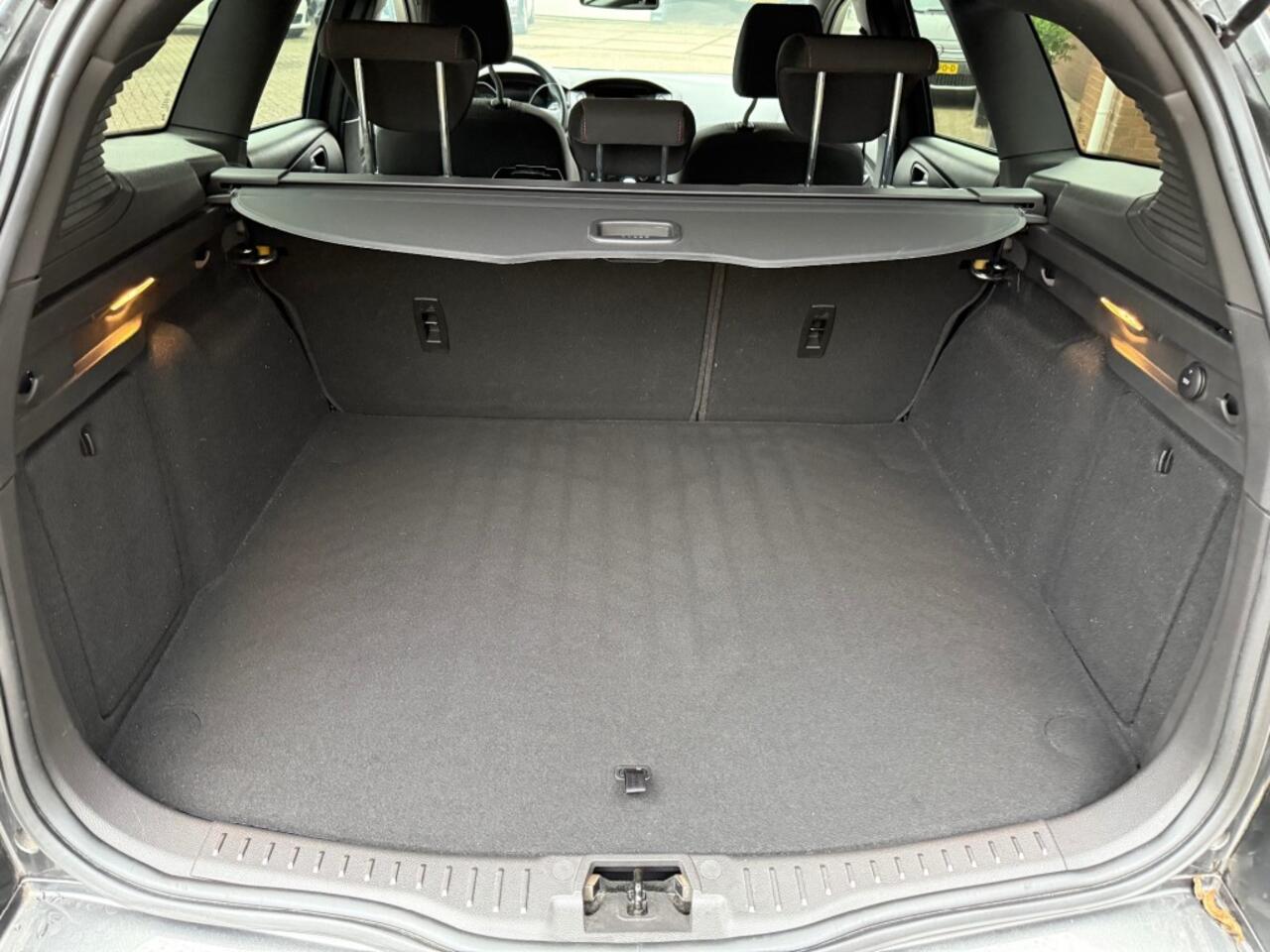 Ford FOCUS 1.0 ECOBOOST ST-LINE BUSINESS WAGON SLECHTS 64.137 KM!! IN PERFECTE STAAT!!