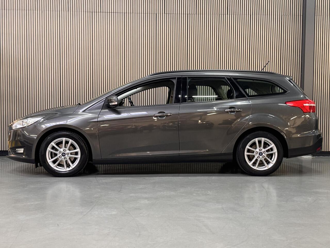 Ford FOCUS EcoBoost Edition Navi Trekhaak Cruise control Parkeersensoren Wagon Dealeronderhouden