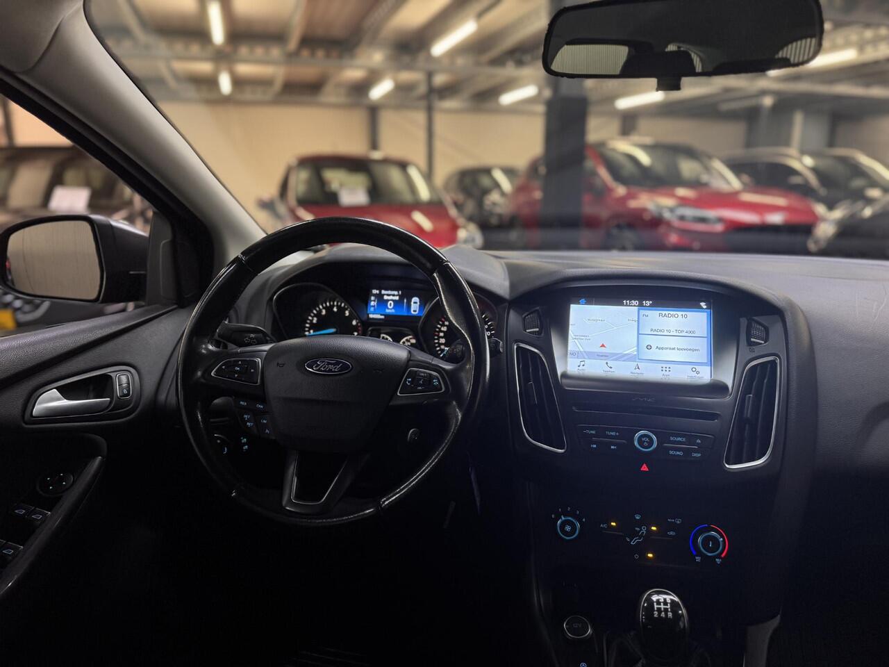 Ford FOCUS EcoBoost Edition Navi Trekhaak Cruise control Parkeersensoren Wagon Dealeronderhouden