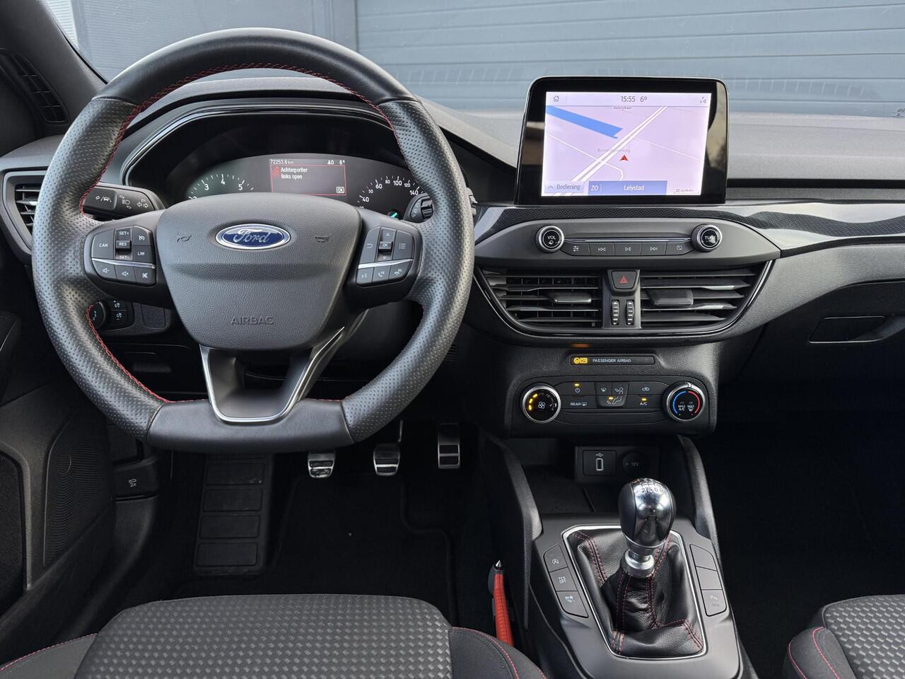 Ford FOCUS Wagon 1.0 EcoBoost ST Line Business 1e Eigenaar,Navi,Clima,Cruise,PDC V+A,125pk,6 Bak,N.A.P,APK tot 08-2027