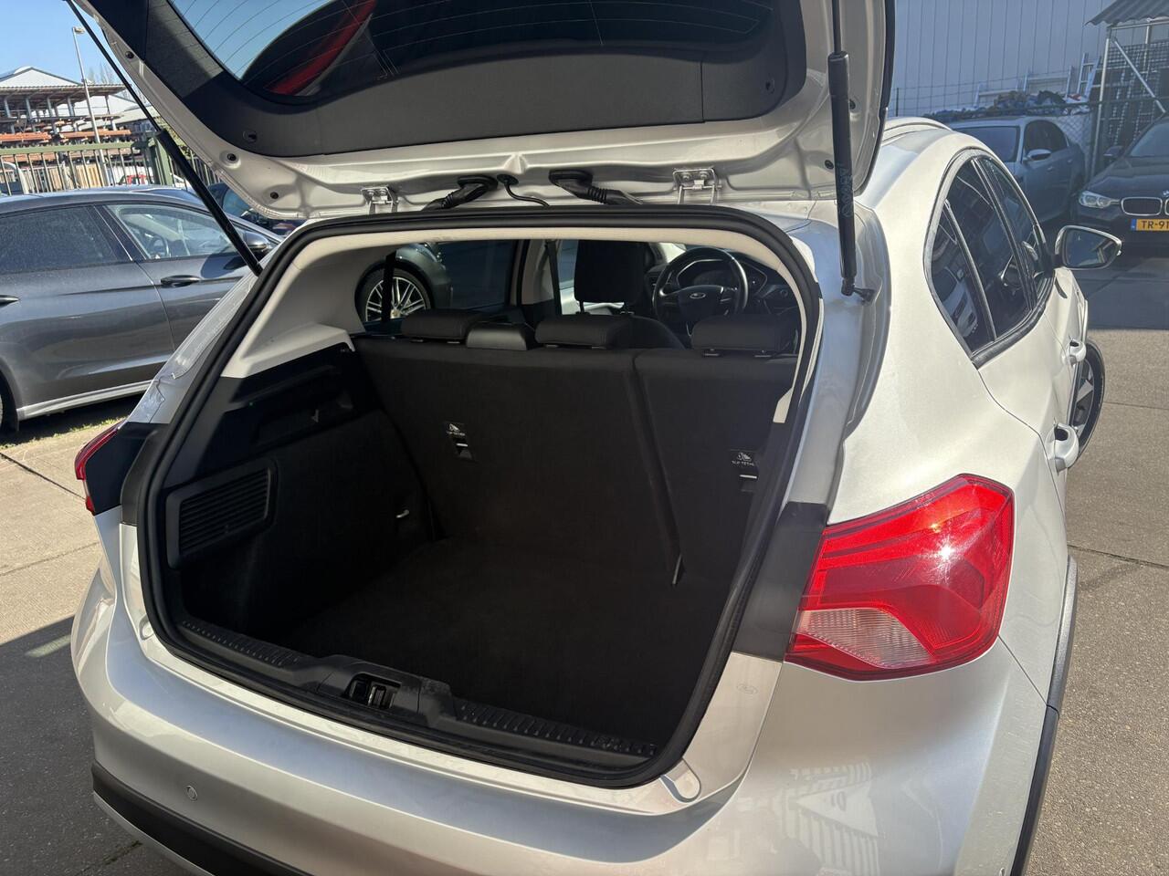 Ford FOCUS 1.0 EcoBoost active Nieuwe motor