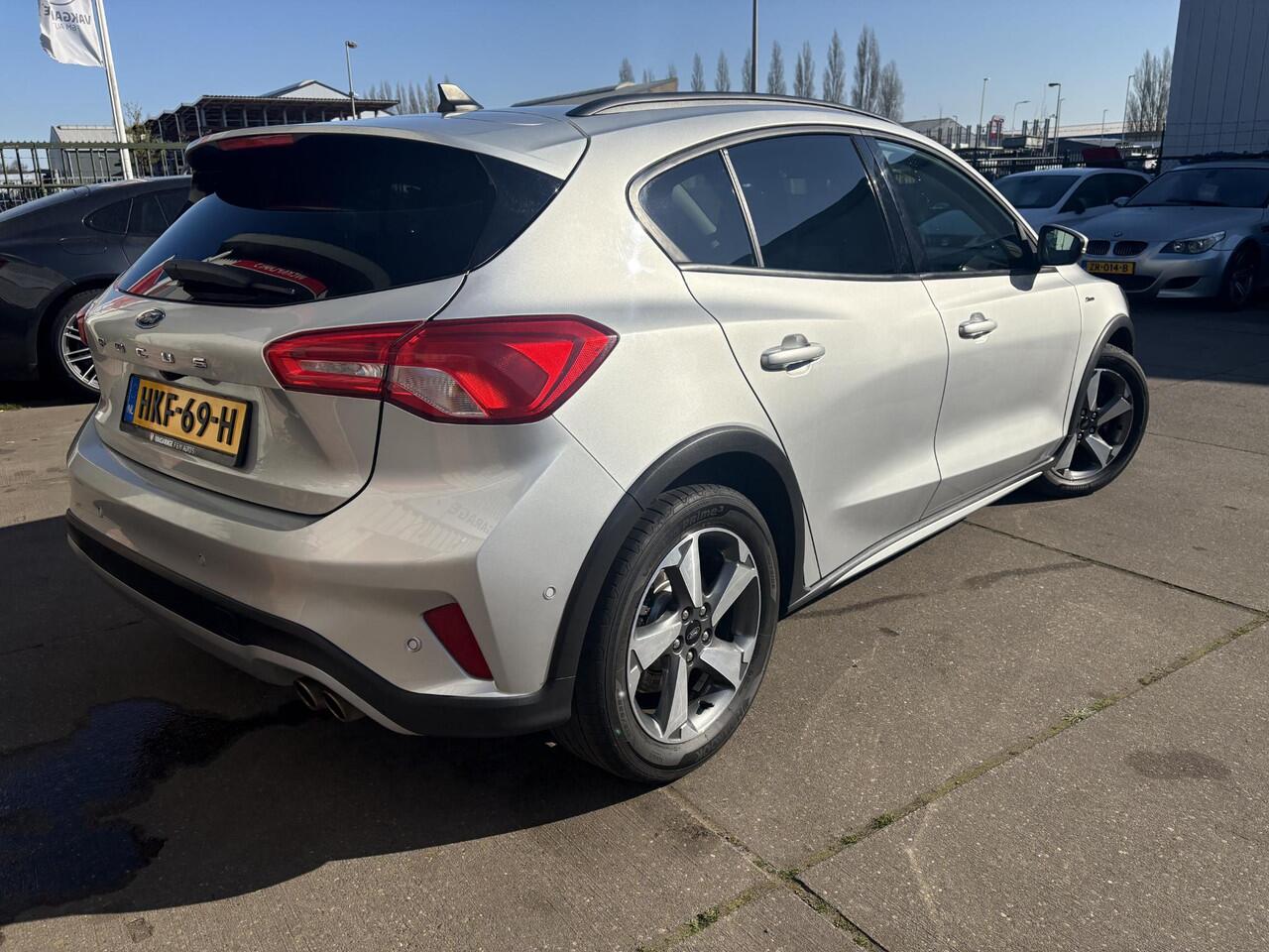 Ford FOCUS 1.0 EcoBoost active Nieuwe motor