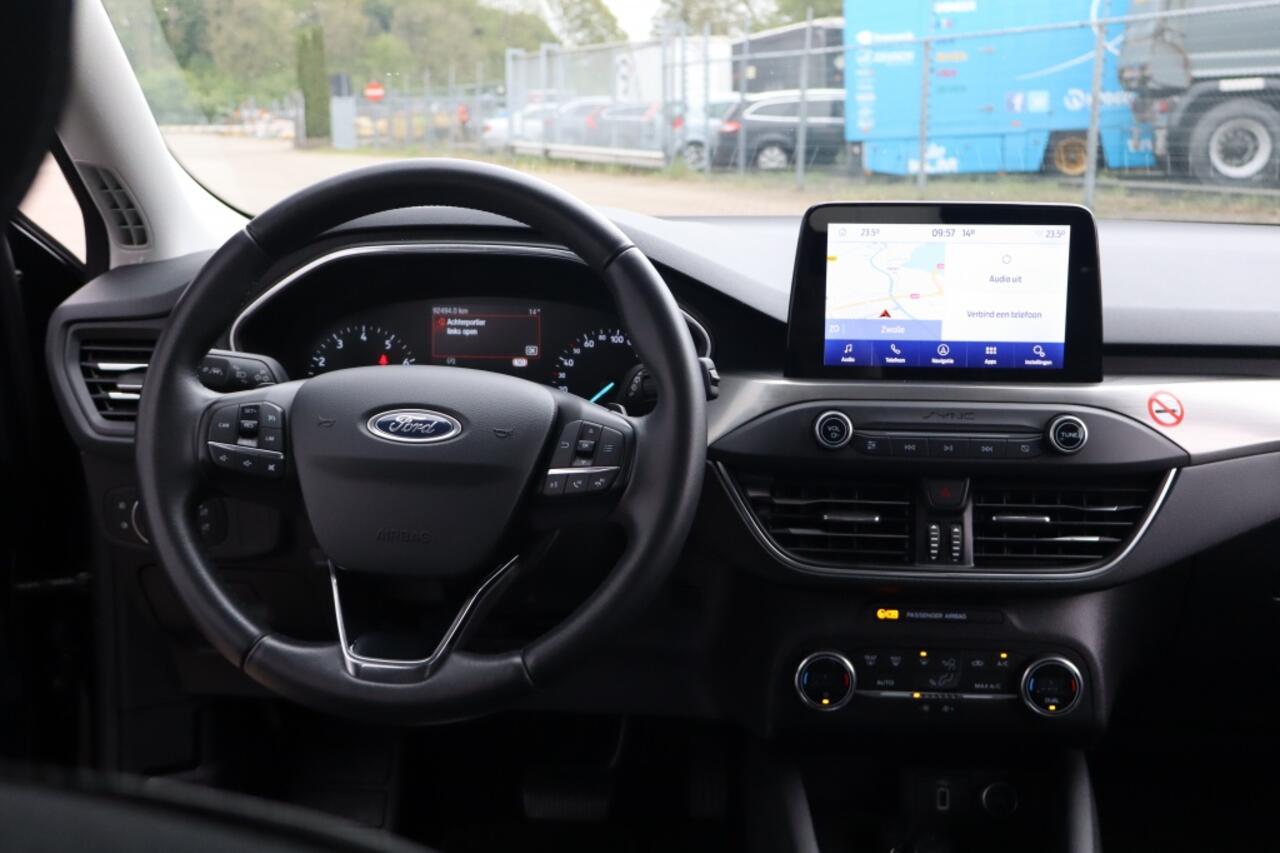 Ford FOCUS 1.0 EcoB. Titanium | Geen import | Trekhaak | Compleet