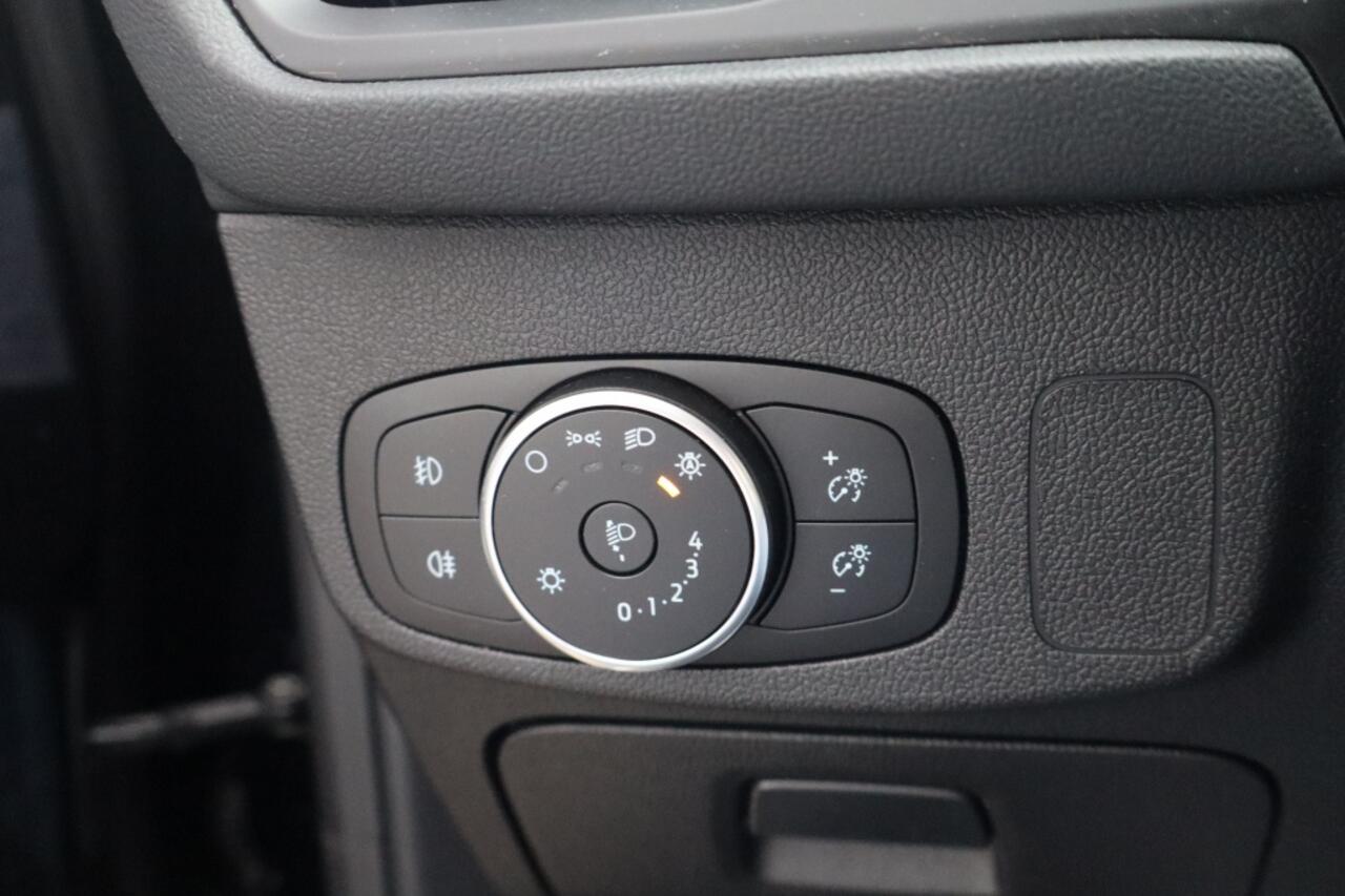 Ford FOCUS 1.0 EcoB. Titanium | Geen import | Trekhaak | Compleet