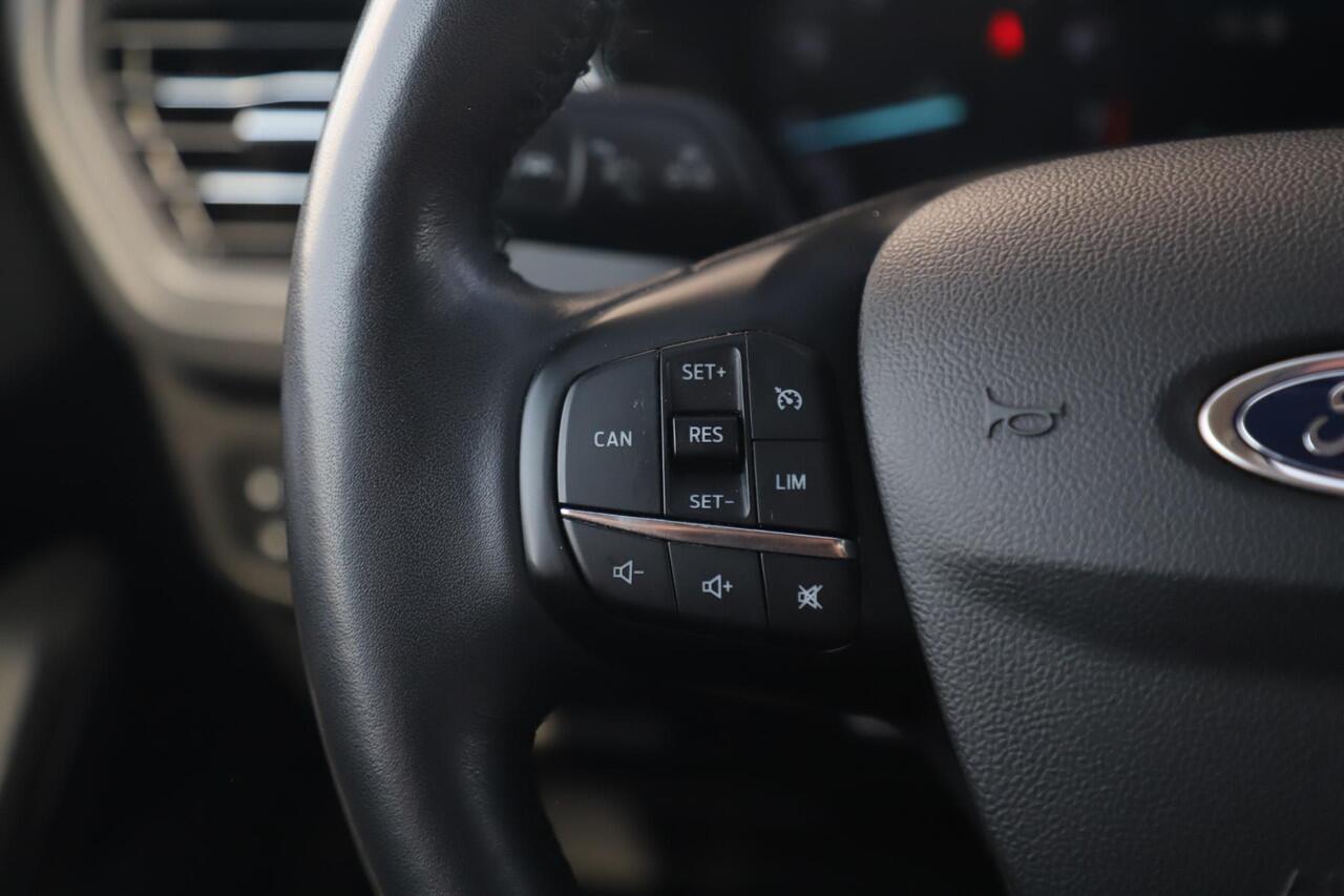 Ford FOCUS Wagon 1.0 EcoBoost Trend Edition Business 101PK Stuur & Stoelverwarming Getint Glas Navigatie Carplay Android Parkeersensor