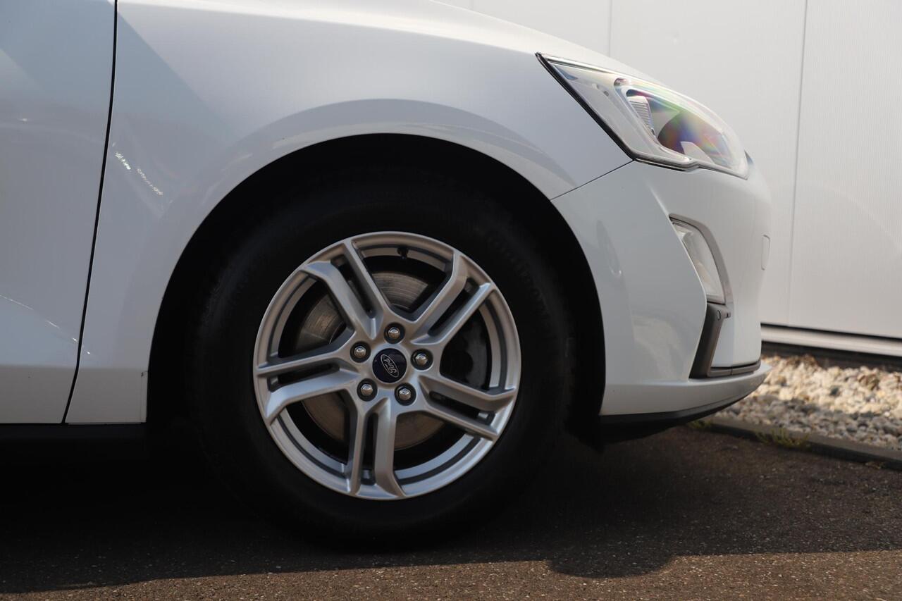 Ford FOCUS Wagon 1.0 EcoBoost Trend Edition Business 101PK Stuur & Stoelverwarming Getint Glas Navigatie Carplay Android Parkeersensor