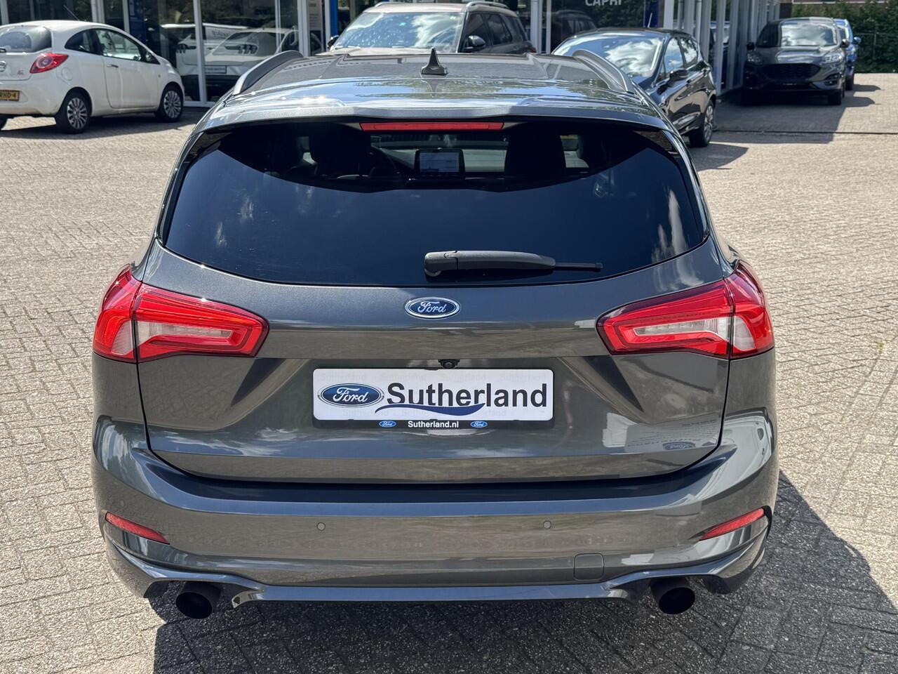 Ford FOCUS Wagon 2.3 EcoBoost ST-3 278pk | Adaptieve cruise control | Adaptieve LED | Trekhaak | Winter Pack | Bang&Olufsen | Elektrische achterklep | Head up Display