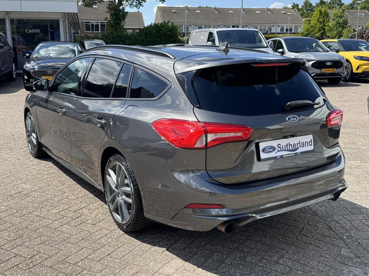 Ford FOCUS Wagon 2.3 EcoBoost ST-3 278pk | Adaptieve cruise control | Adaptieve LED | Trekhaak | Winter Pack | Bang&Olufsen | Elektrische achterklep | Head up Display