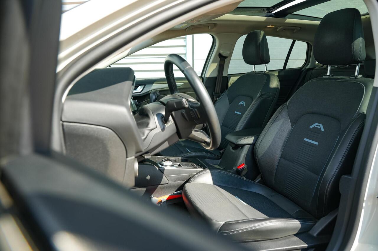 Ford FOCUS Wagon 1.5 EcoBoost Active Business Apple Carplay Cruise control DAB Dakrails Pano Navi