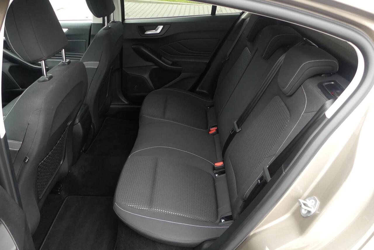 Ford FOCUS 1.0 EcoBoost Titanium X Business ADAPT. KOPLAMPEN, CRUISE, CLIMA, WINTER PACK, PDC V&A, NAVI, LANE ASSIST, 18.911KM