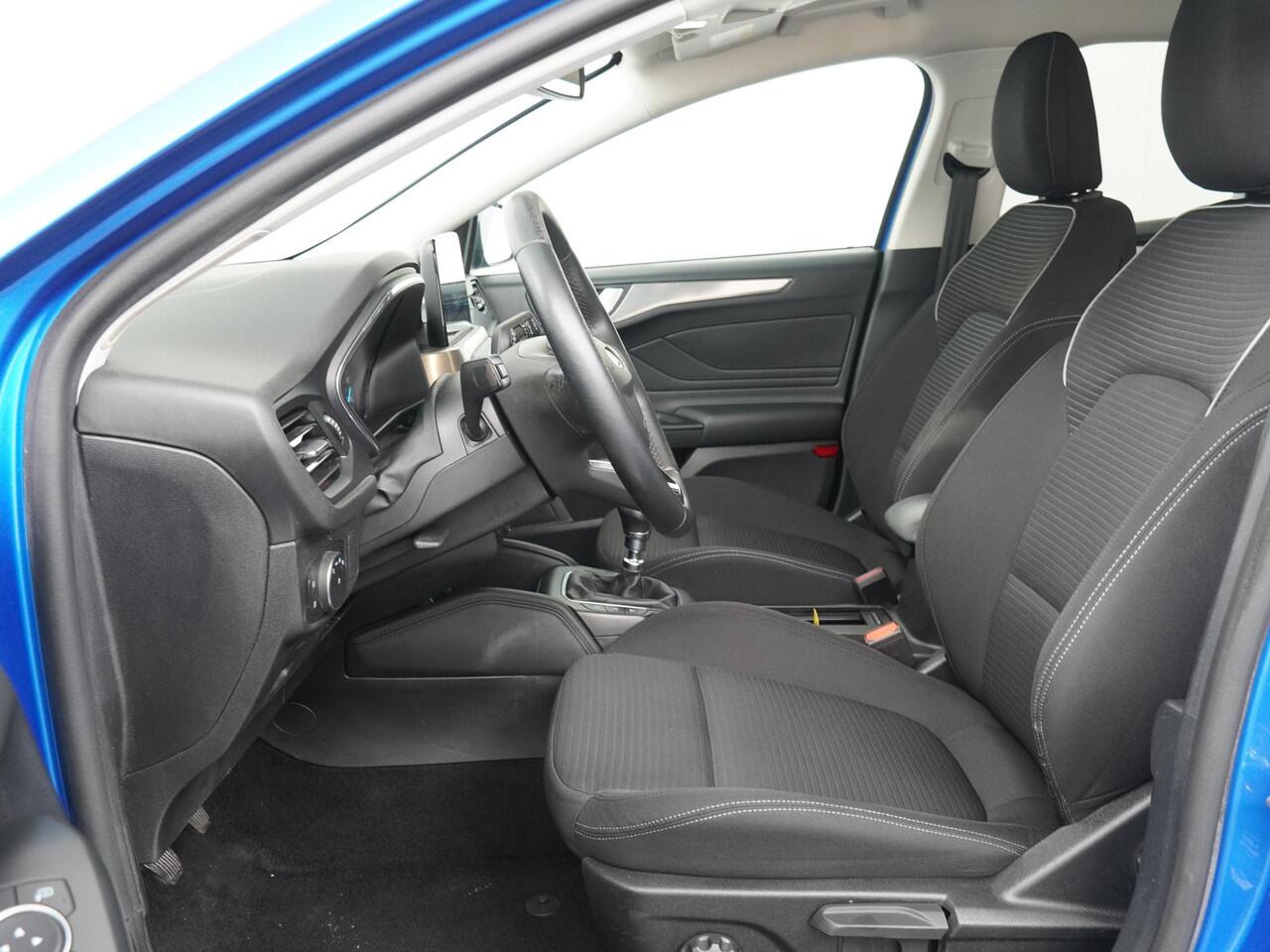 Ford FOCUS Wagon 1.0 EcoBoost ST Line Business - Navigatie - Stoelverwarming - Camera - Parkeerassistent