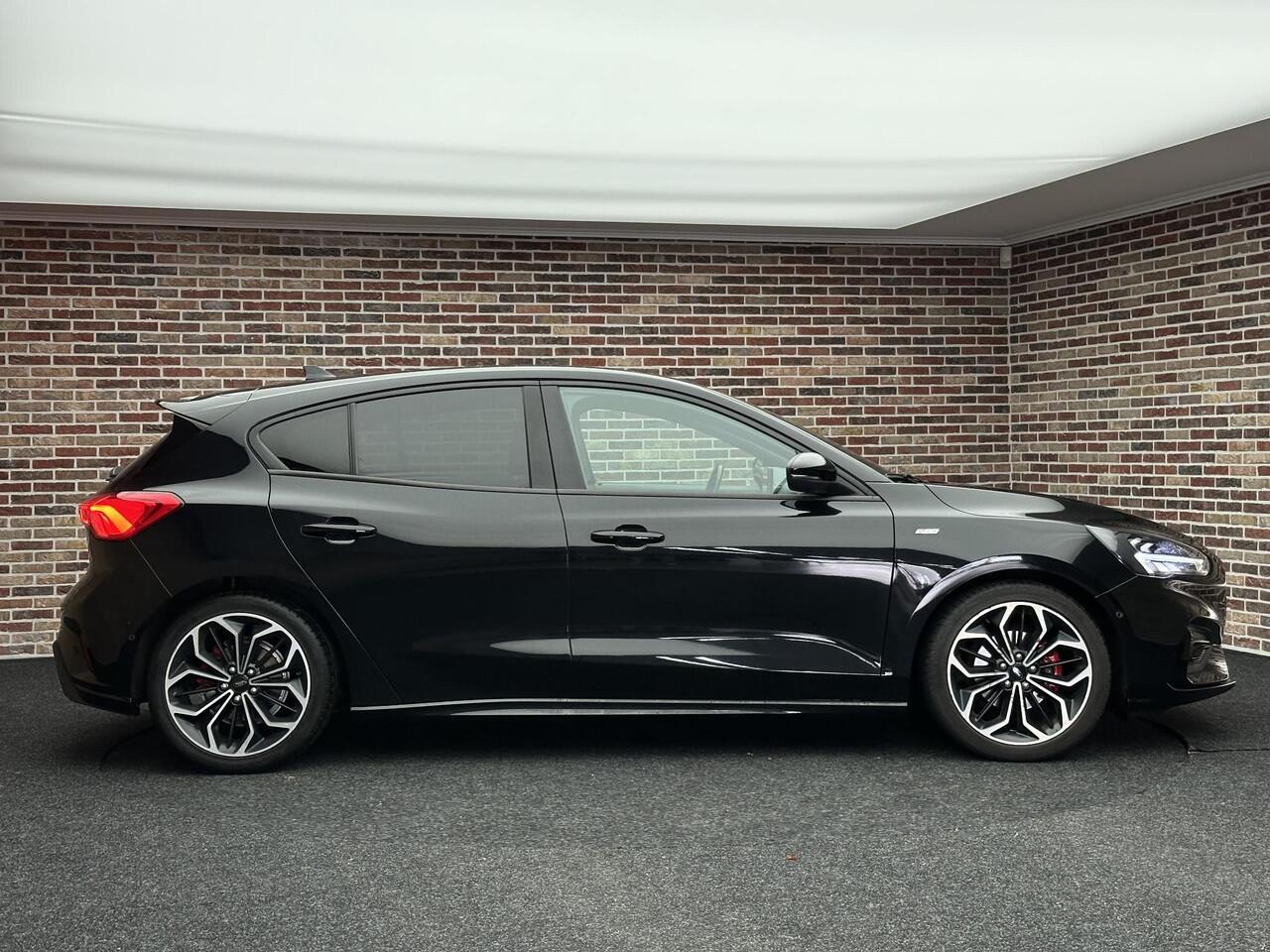 Ford FOCUS 1.0 EcoBoost ST Line Business | B&O| Adaptieve cruise| CarPlay|