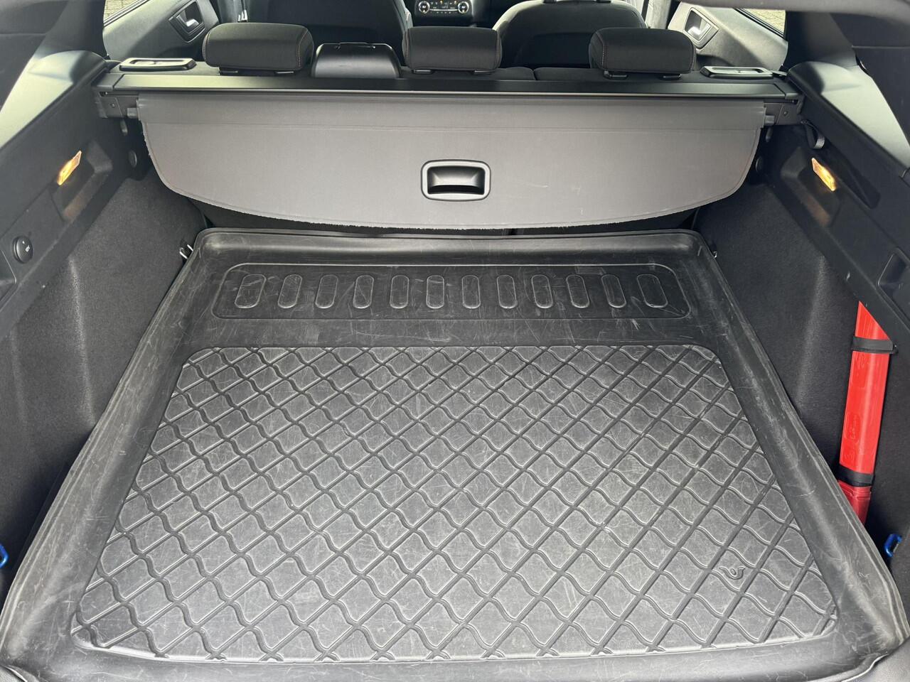 Ford FOCUS Wagon 1.5 EcoBoost ST Line Business 150pk Automaat Adaptieve Cruise | Winterpack | 18 inch | Rode Remklauwen | Full LED