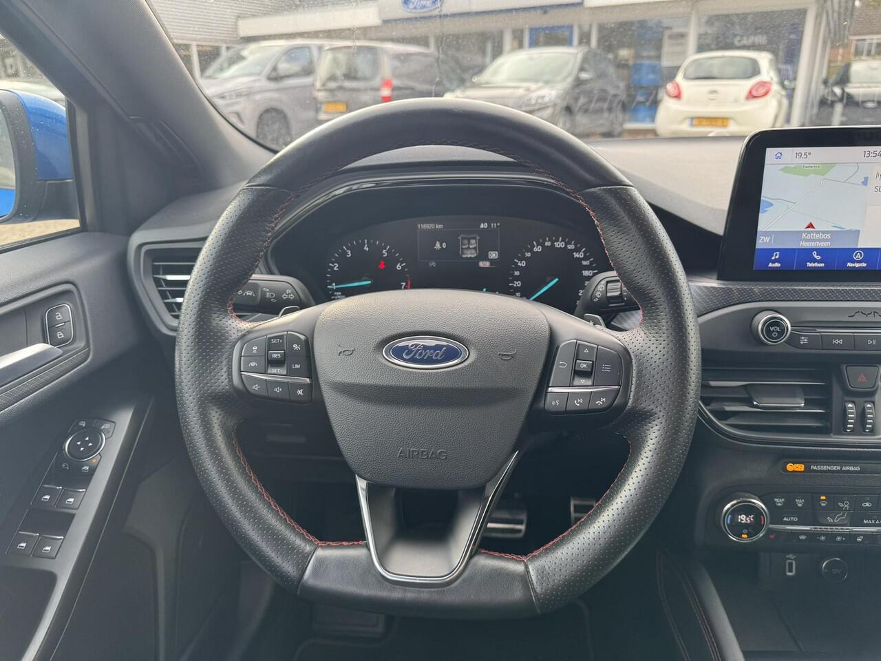 Ford FOCUS Wagon 1.5 EcoBoost ST Line Business 150pk Automaat Adaptieve Cruise | Winterpack | 18 inch | Rode Remklauwen | Full LED