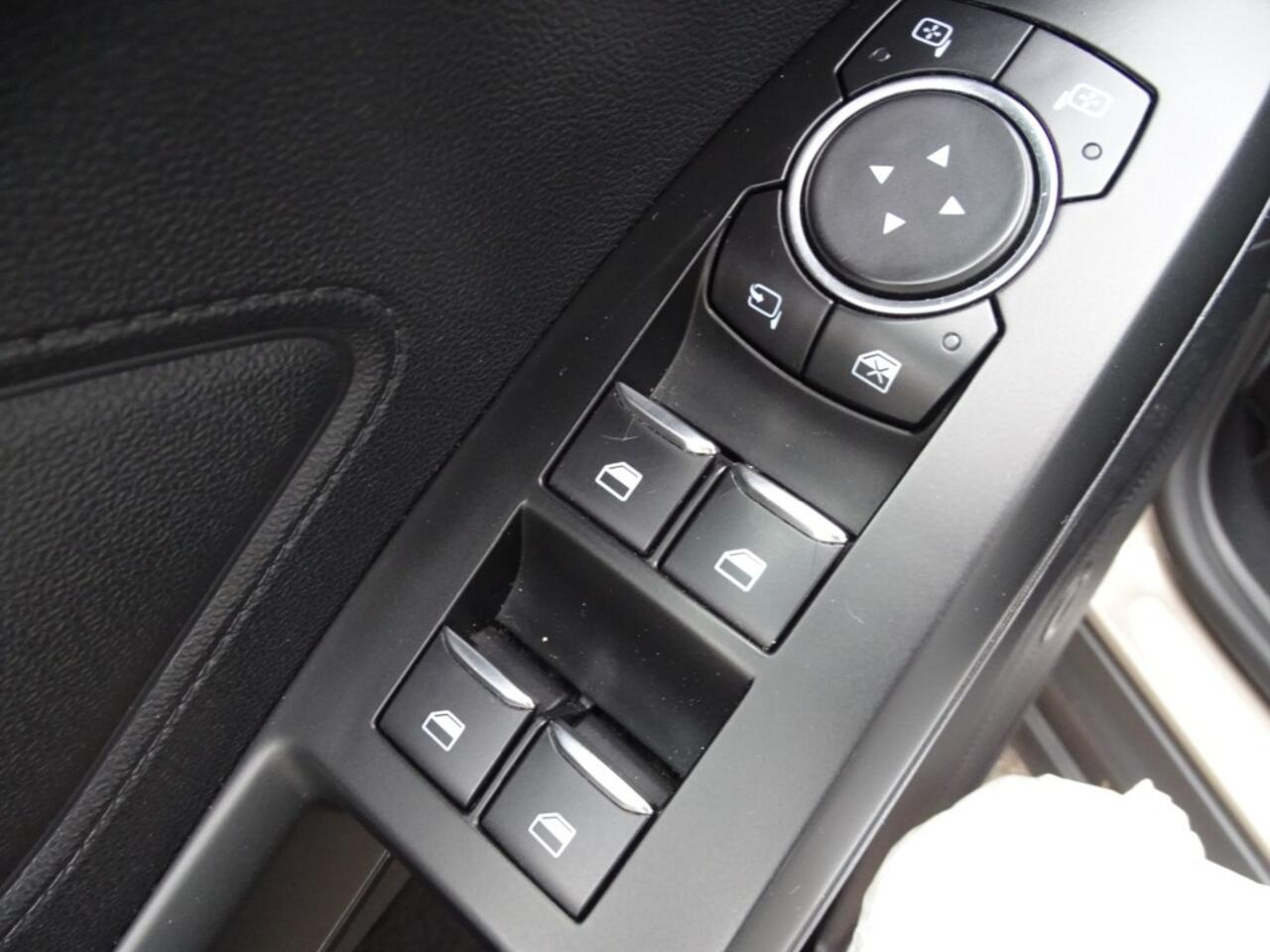 Ford FOCUS 1.0 ECOB. TIT. BNS Navi Camera