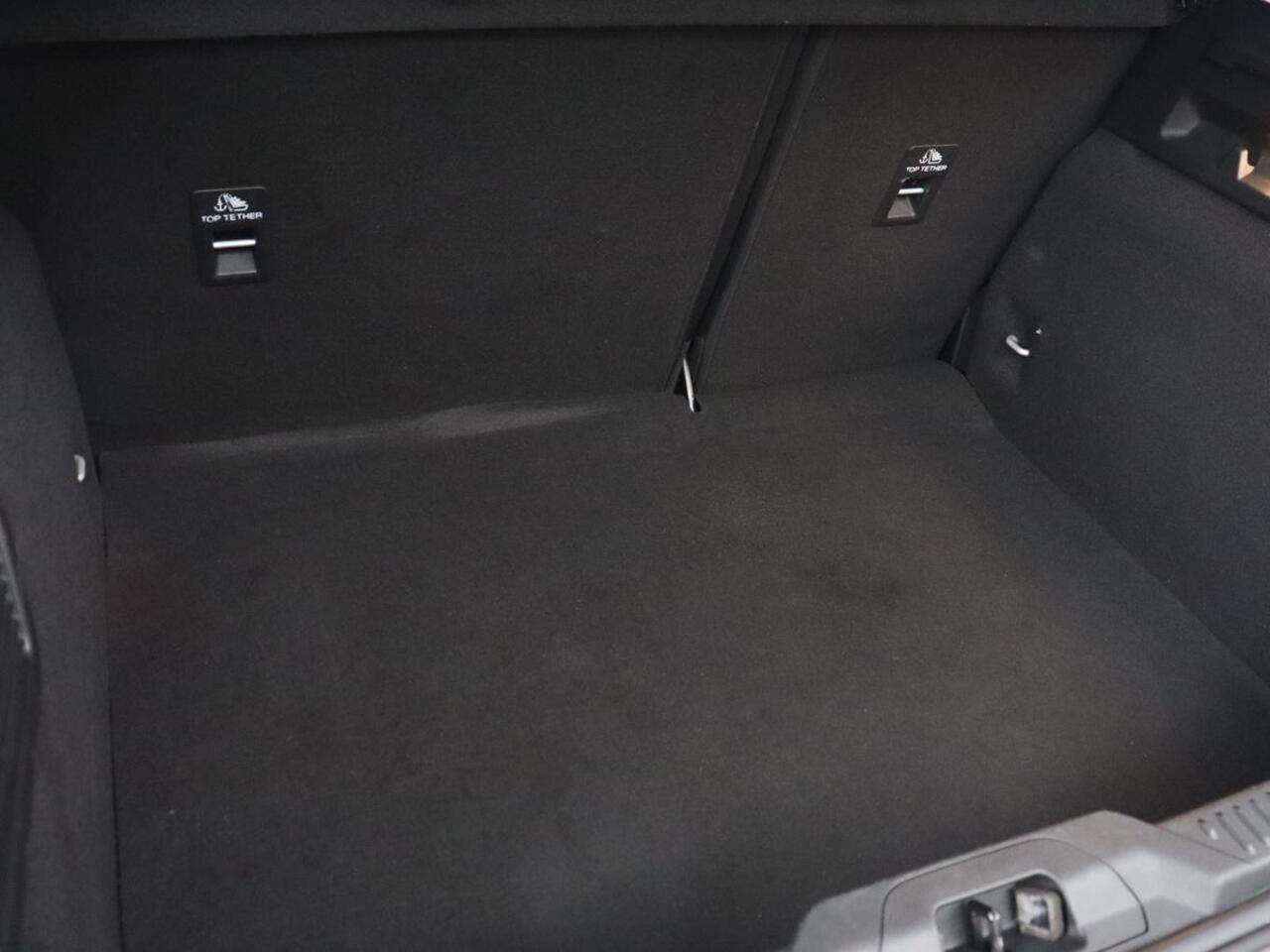 Ford FOCUS 1.0 EcoBoost Titanium | Automaat | Carplay | Navigatie | Keyless | Parkeerhulp | Climate control | Cruise control | Bluetooth