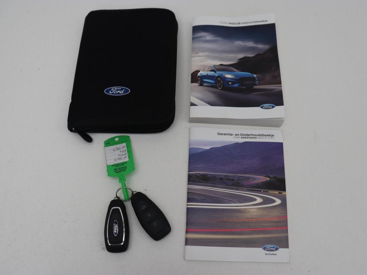 Ford FOCUS 1.0 EcoBoost Titanium | Automaat | Carplay | Navigatie | Keyless | Parkeerhulp | Climate control | Cruise control | Bluetooth