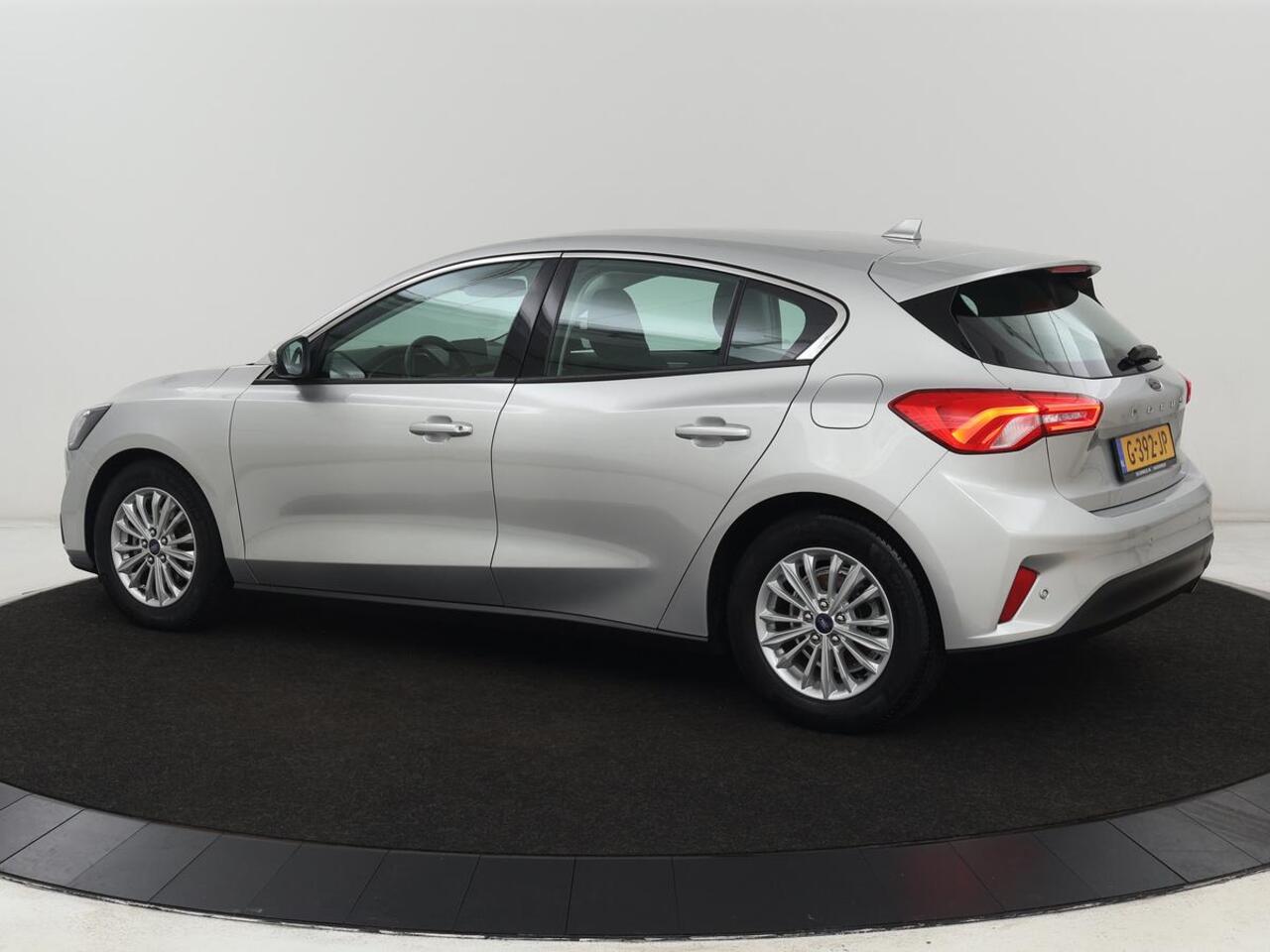 Ford FOCUS 1.0 EcoBoost Titanium | Automaat | Carplay | Navigatie | Keyless | Parkeerhulp | Climate control | Cruise control | Bluetooth