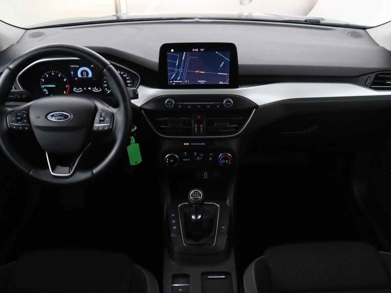 Ford FOCUS 1.0 EcoBoost Trend Edition | Trekhaak | Carplay | Navigatie | Parkeerhulp | Cruise control | Airco | Bluetooth