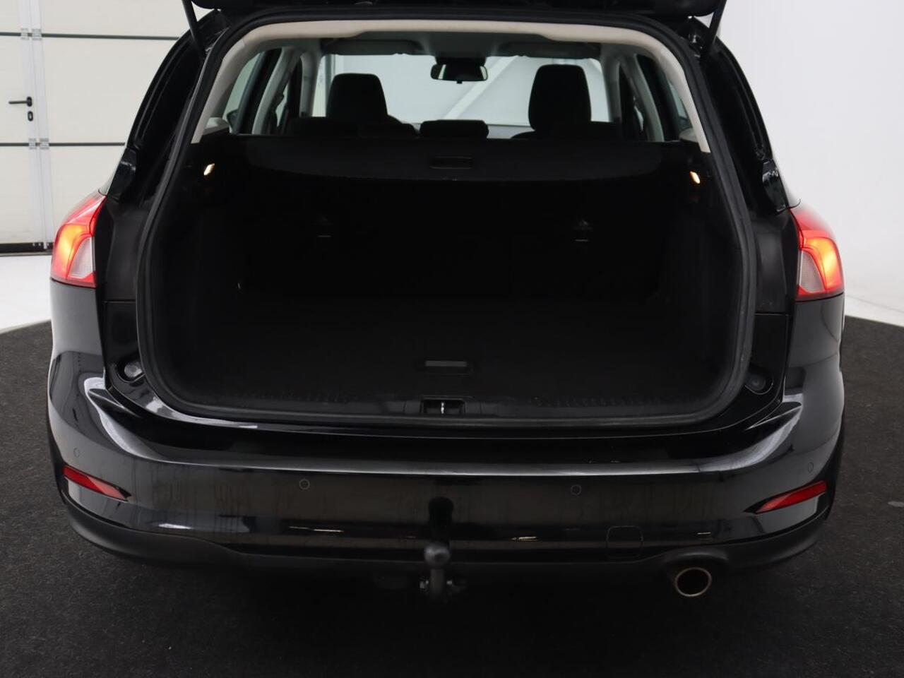 Ford FOCUS 1.0 EcoBoost Trend Edition | Trekhaak | Carplay | Navigatie | Parkeerhulp | Cruise control | Airco | Bluetooth